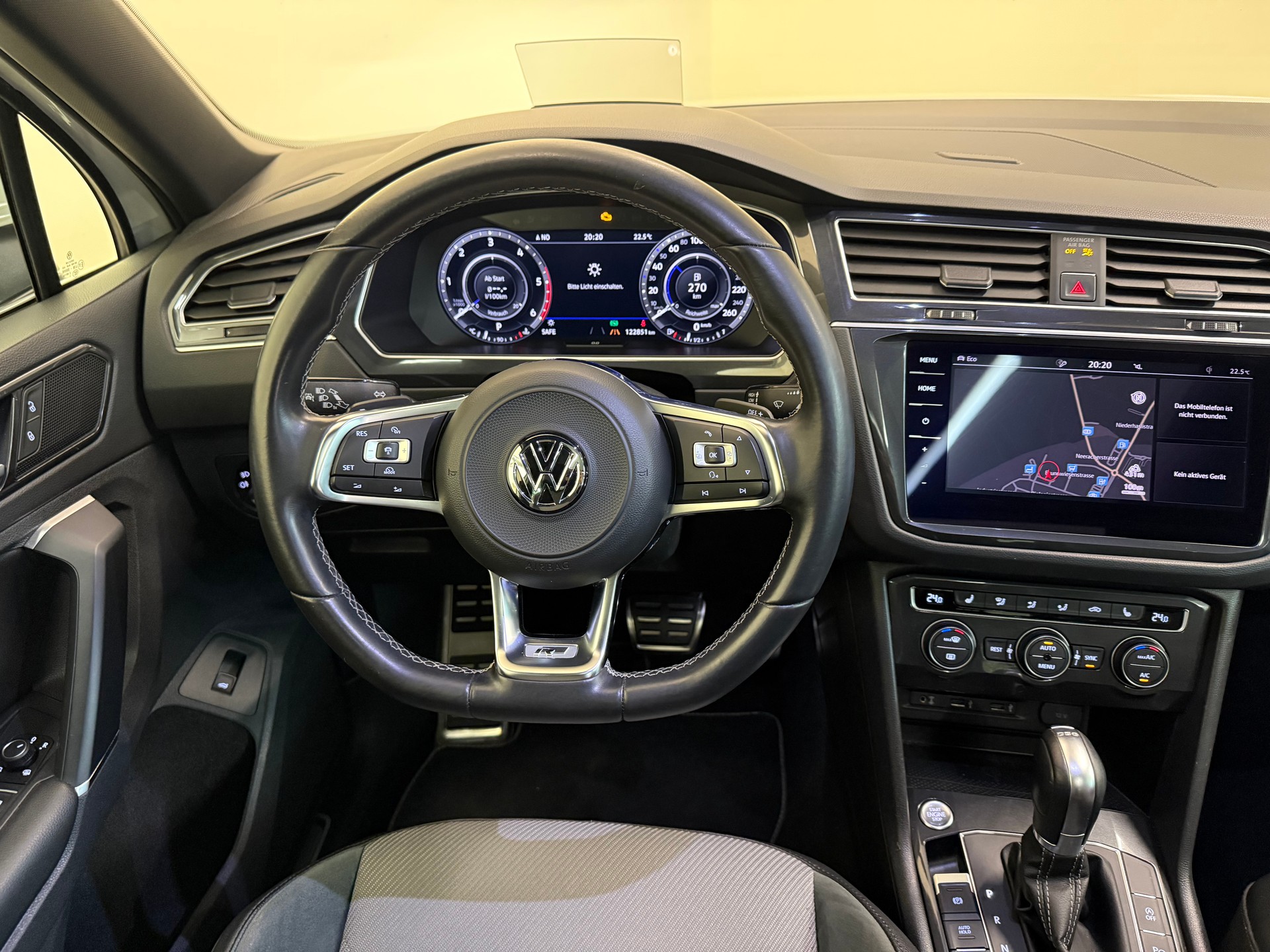 VW Tiguan 2.0 TDI SCR R-Line 4Motion DSG-image-16