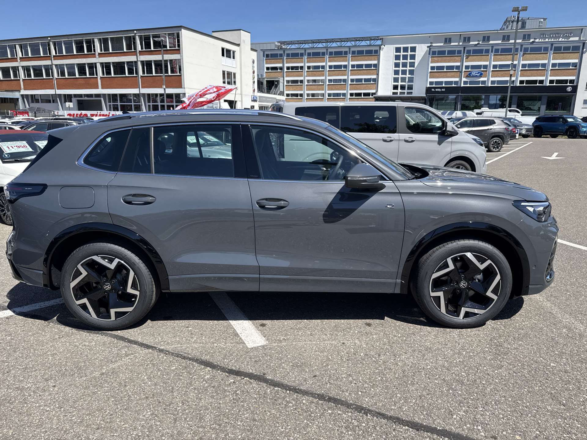 VW Tiguan 1.5 TSi evo2 mHEV R-Line DSG-Automat-image-10