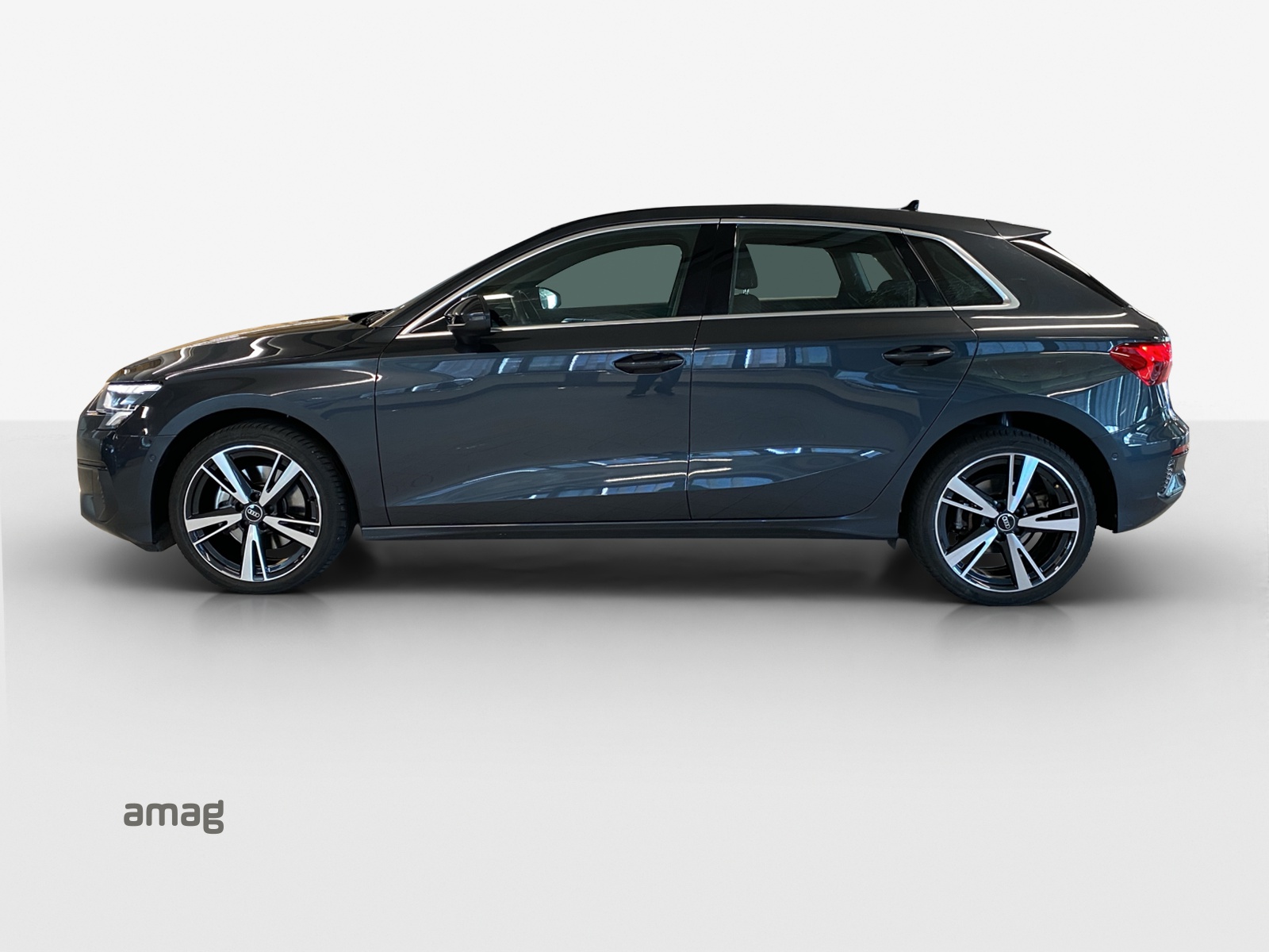 AUDI A3 Sportback 35 TFSI Attraction S-tronic-image-1