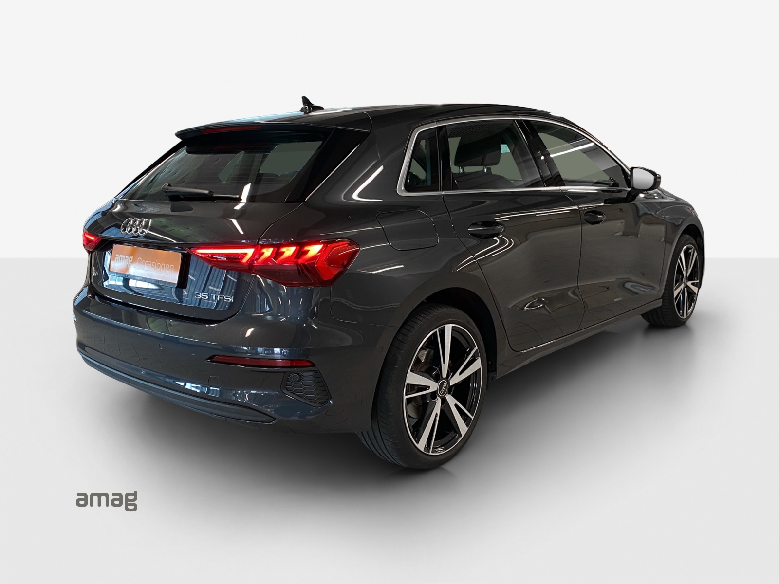 AUDI A3 Sportback 35 TFSI Attraction S-tronic-image-4
