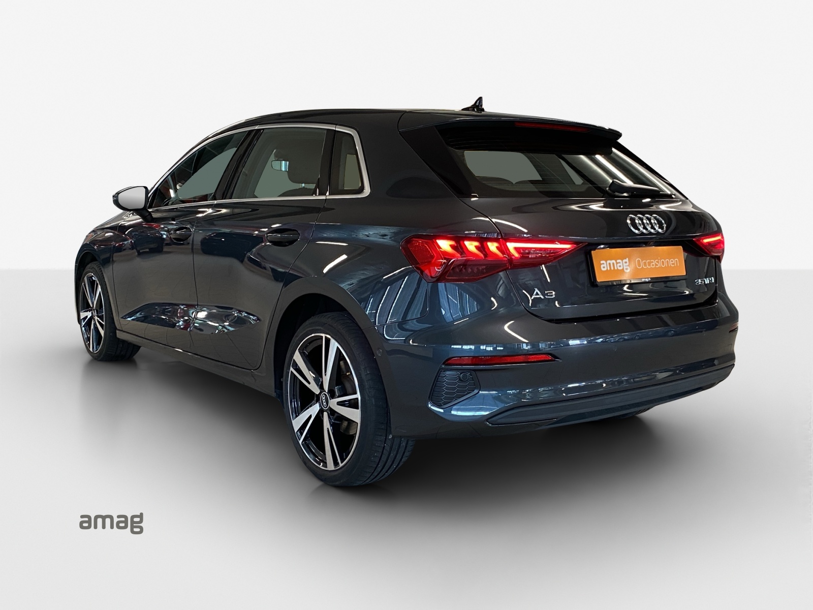 AUDI A3 Sportback 35 TFSI Attraction S-tronic-image-2