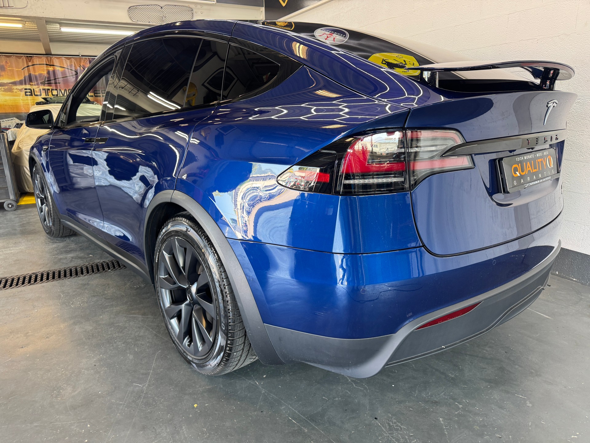 TESLA Plaid-image-2