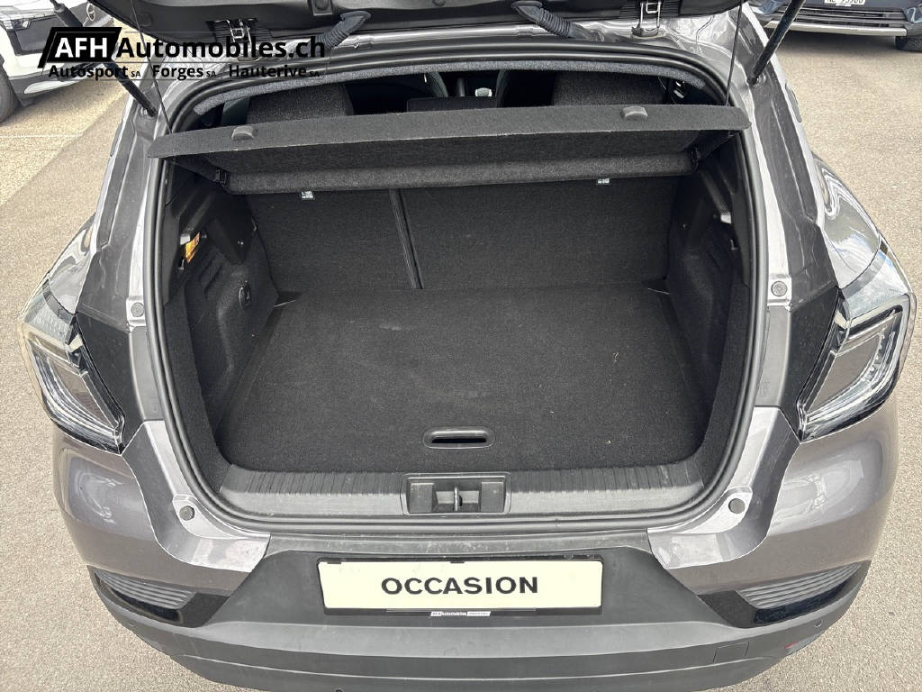 RENAULT Captur 1.6 E-Tech techno-image-17