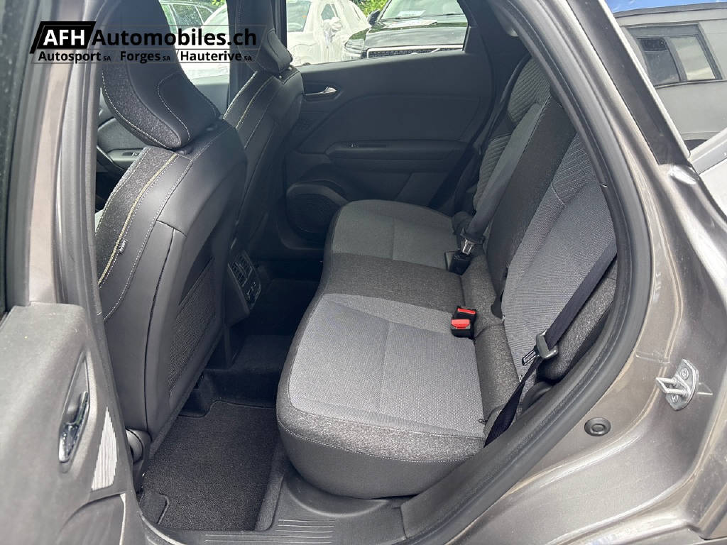 RENAULT Captur 1.6 E-Tech techno-image-11