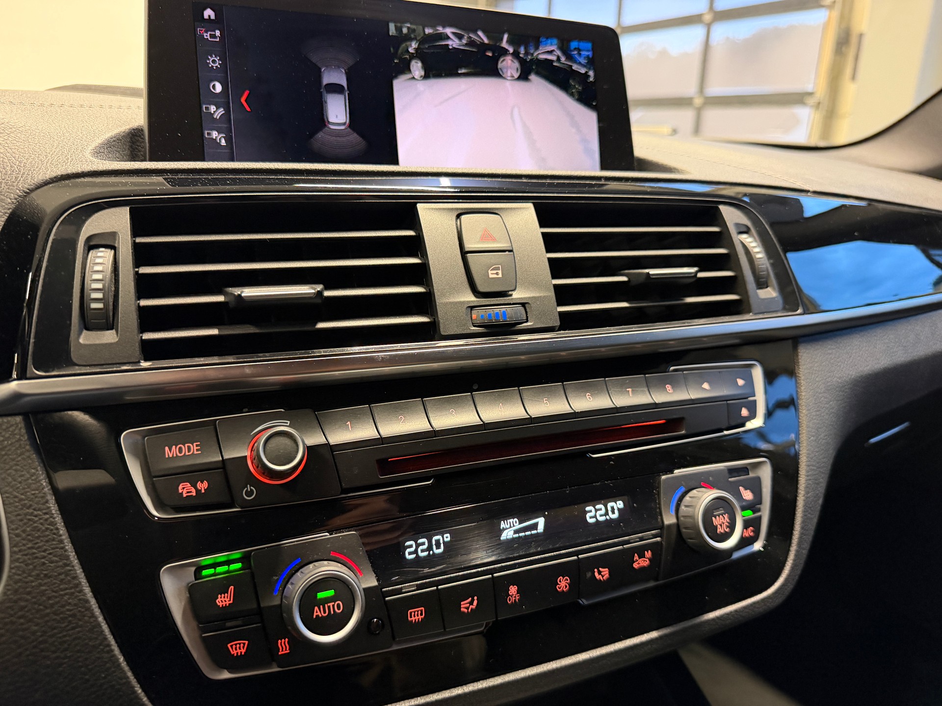BMW 118i *CH-Auto*Gratis Service*Garantie*Edition Sport Line Shadow*-image-16