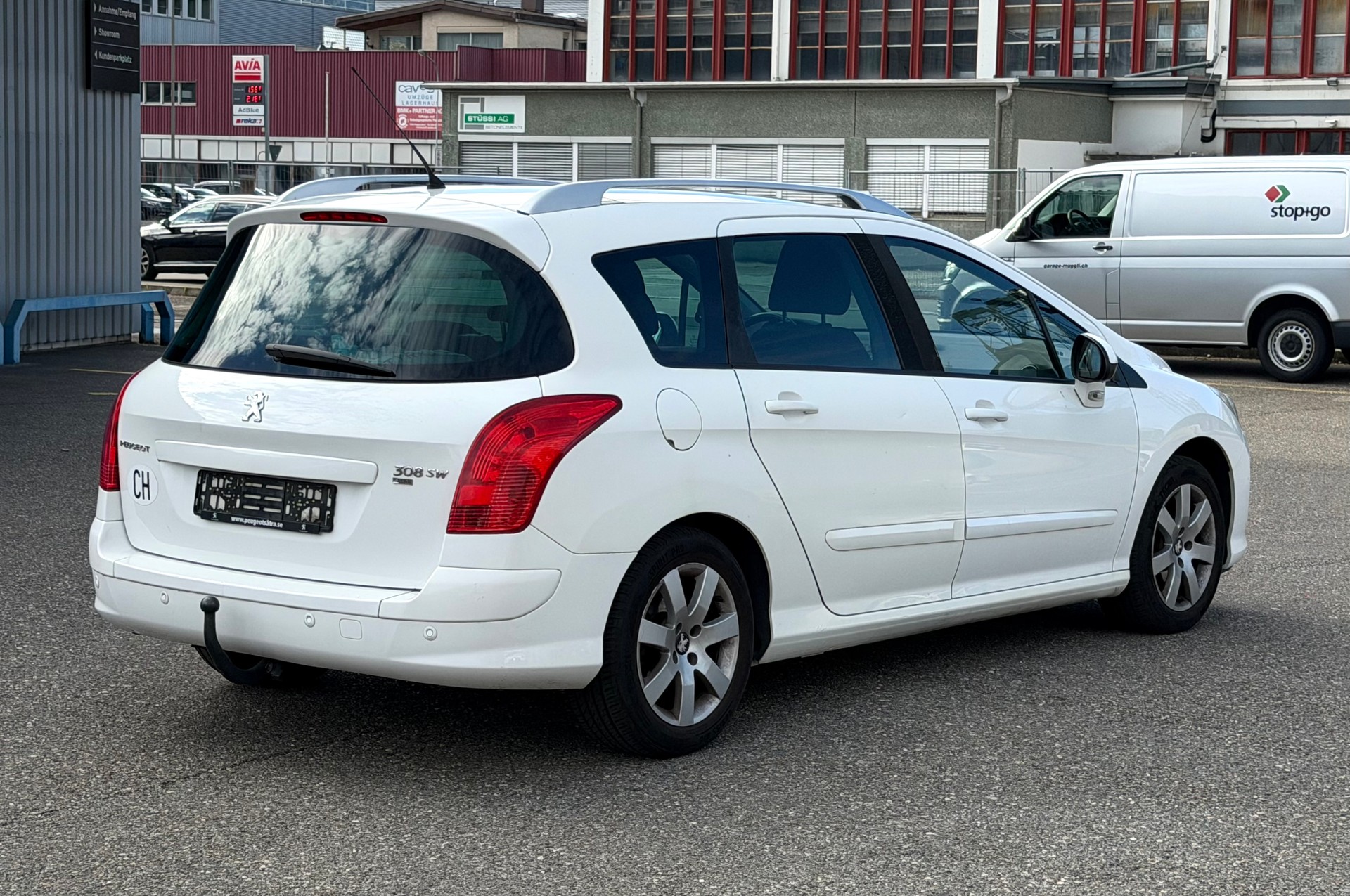PEUGEOT 308 SW 1.6 HDI Allure EGS6-image-2