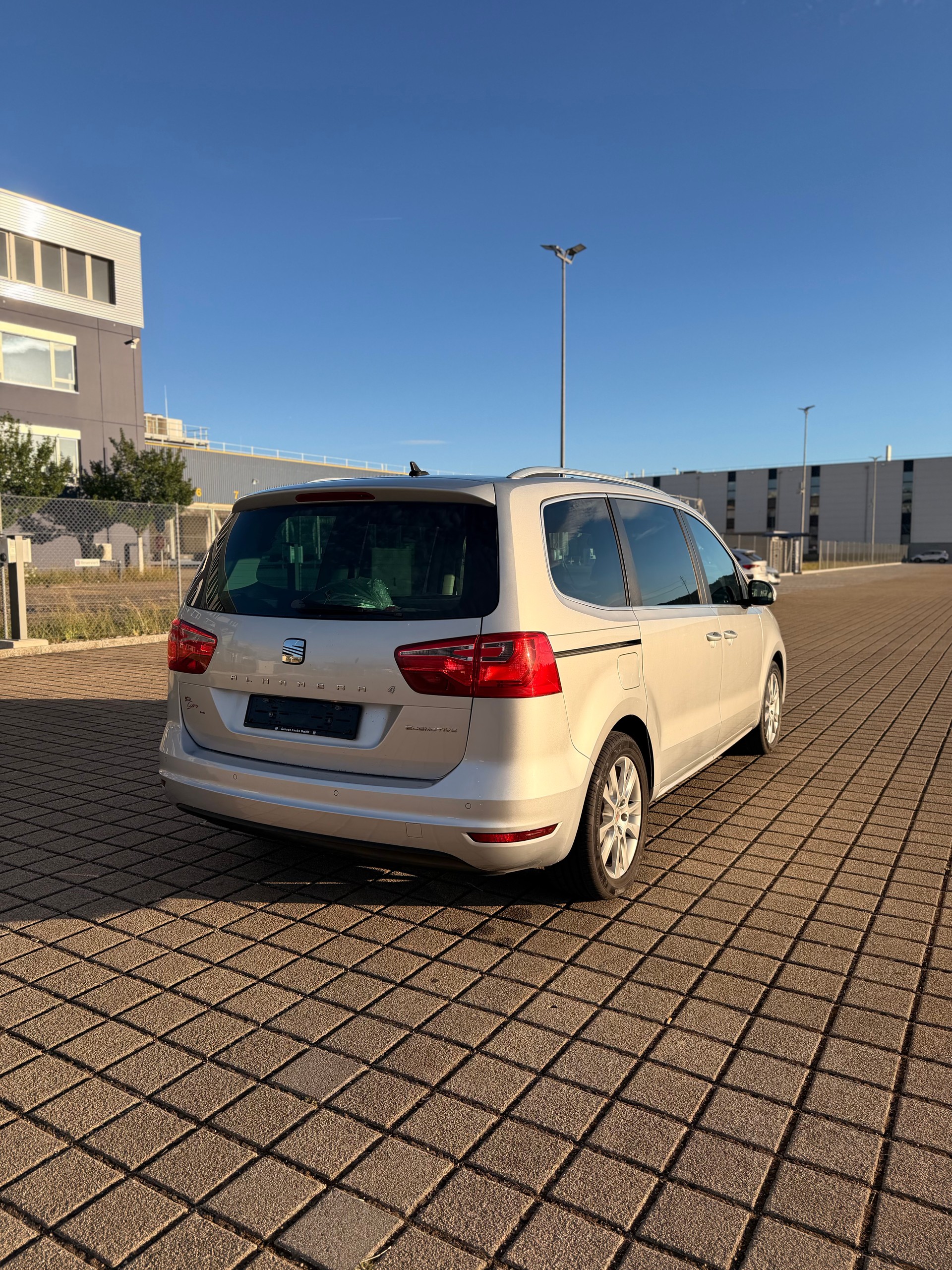 SEAT Alhambra 2.0 TDI Style 4x4 * Integrierte Kindersitze*-image-7