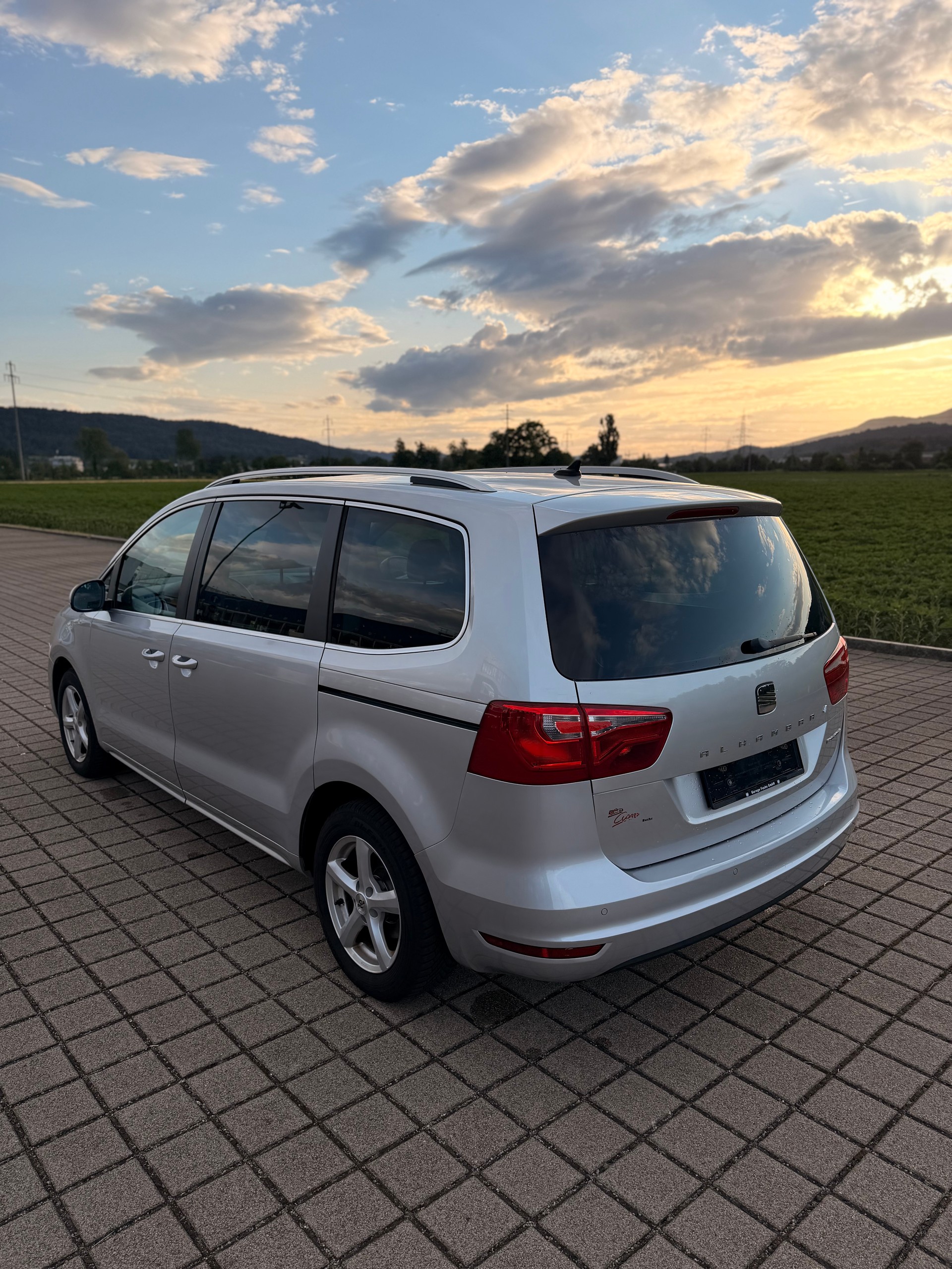 SEAT Alhambra 2.0 TDI Style 4x4 * Integrierte Kindersitze*-image-12