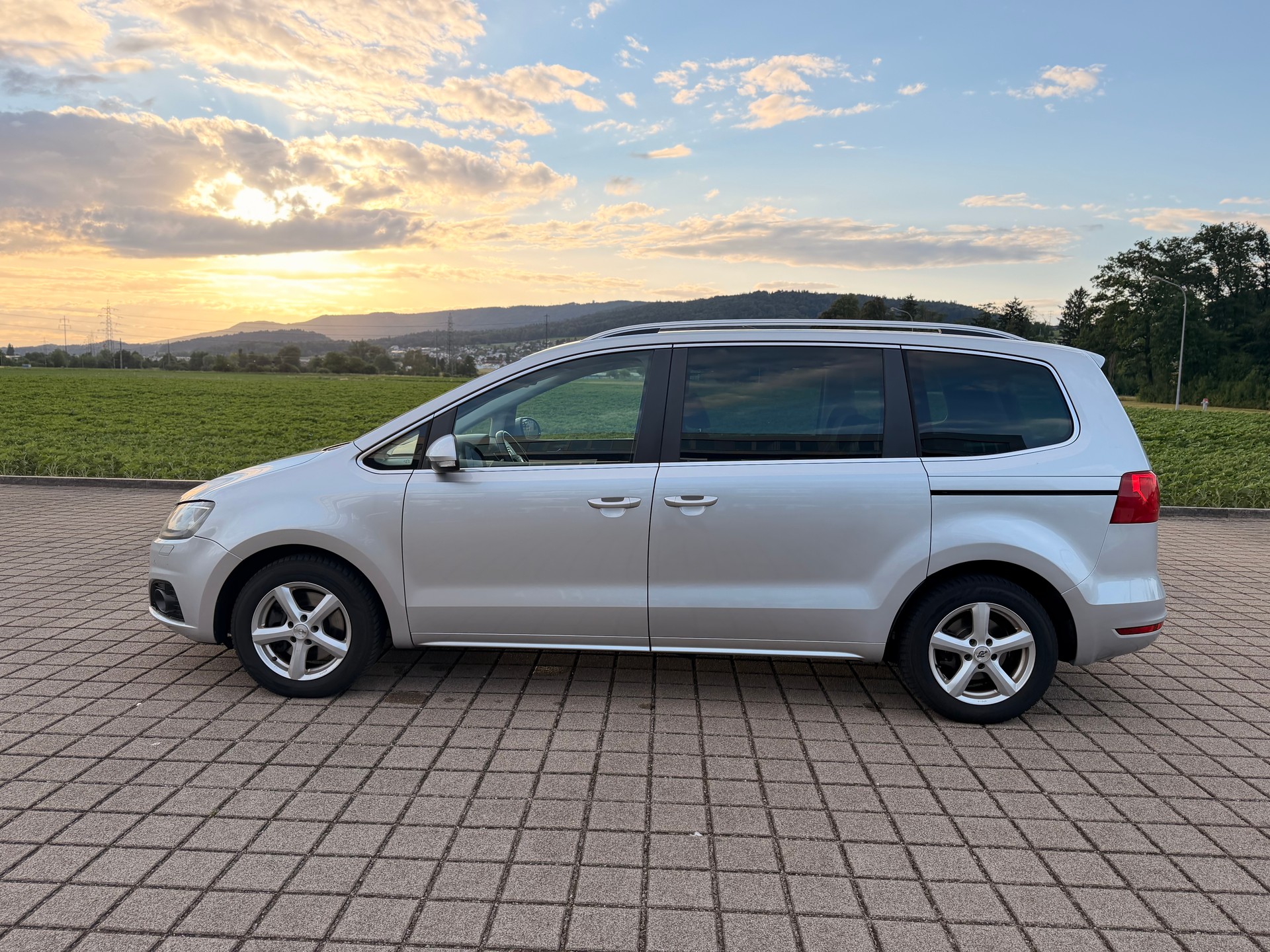 SEAT Alhambra 2.0 TDI Style 4x4 * Integrierte Kindersitze*-image-13