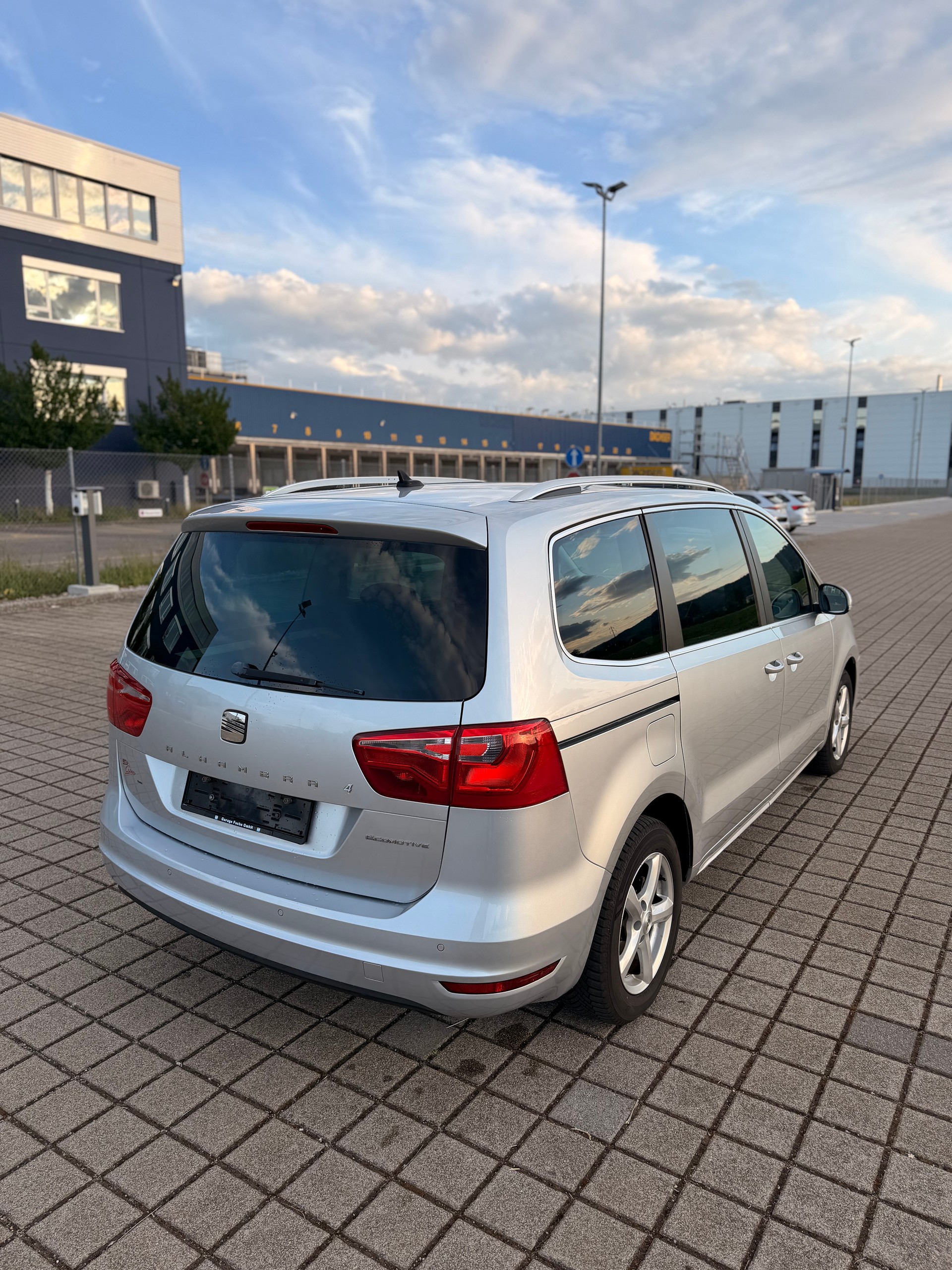 SEAT Alhambra 2.0 TDI Style 4x4 * Integrierte Kindersitze*-image-8