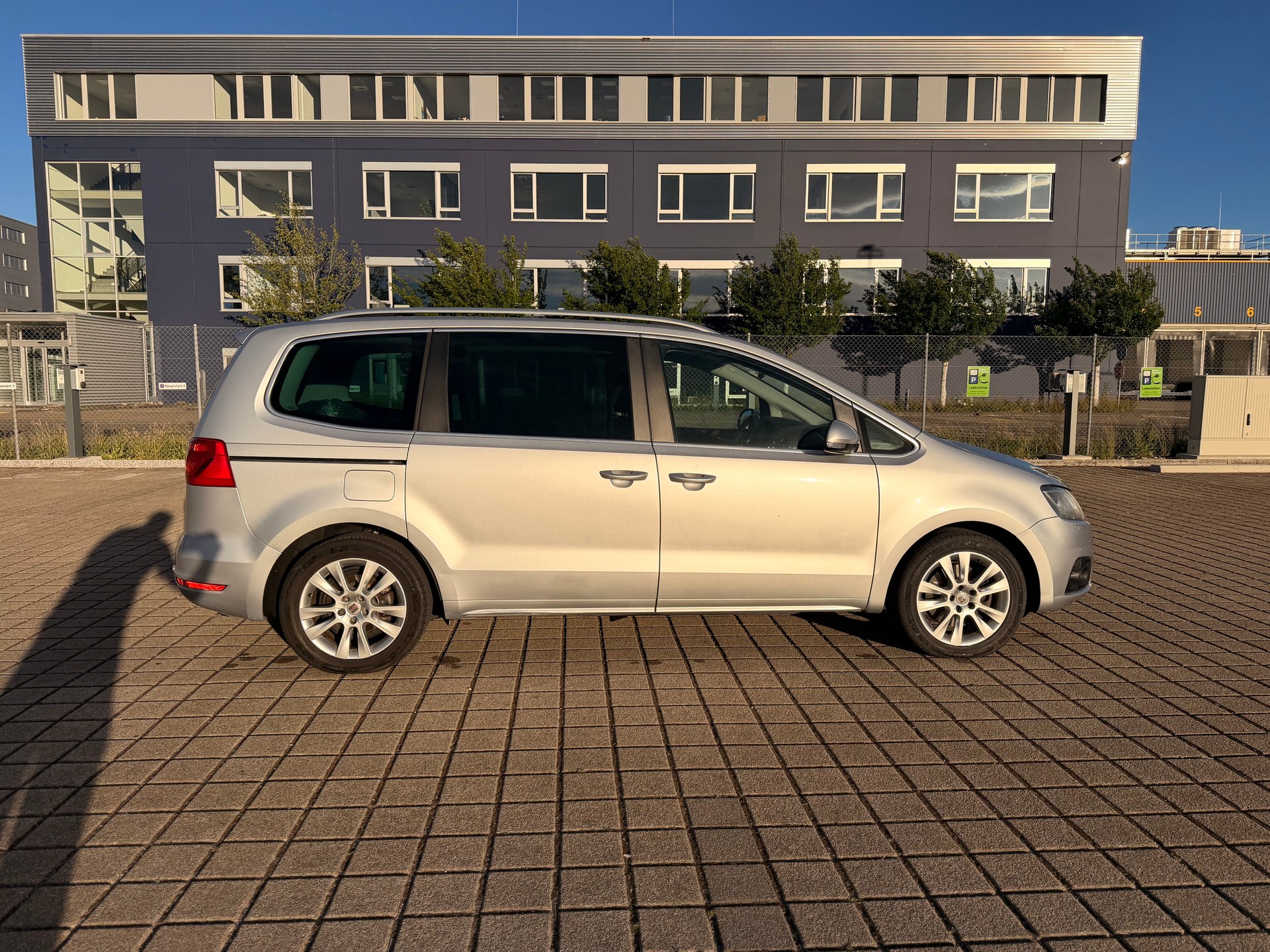 SEAT Alhambra 2.0 TDI Style 4x4 * Integrierte Kindersitze*-image-6