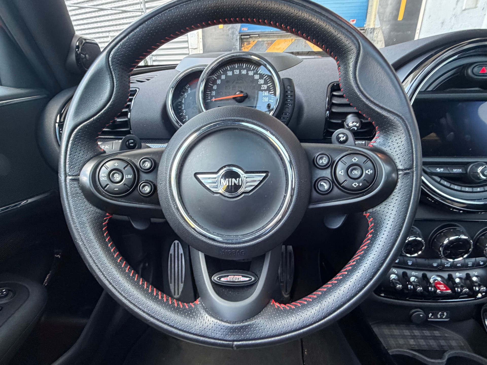 MINI Clubman Cooper S ALL4 Steptronic-image-12