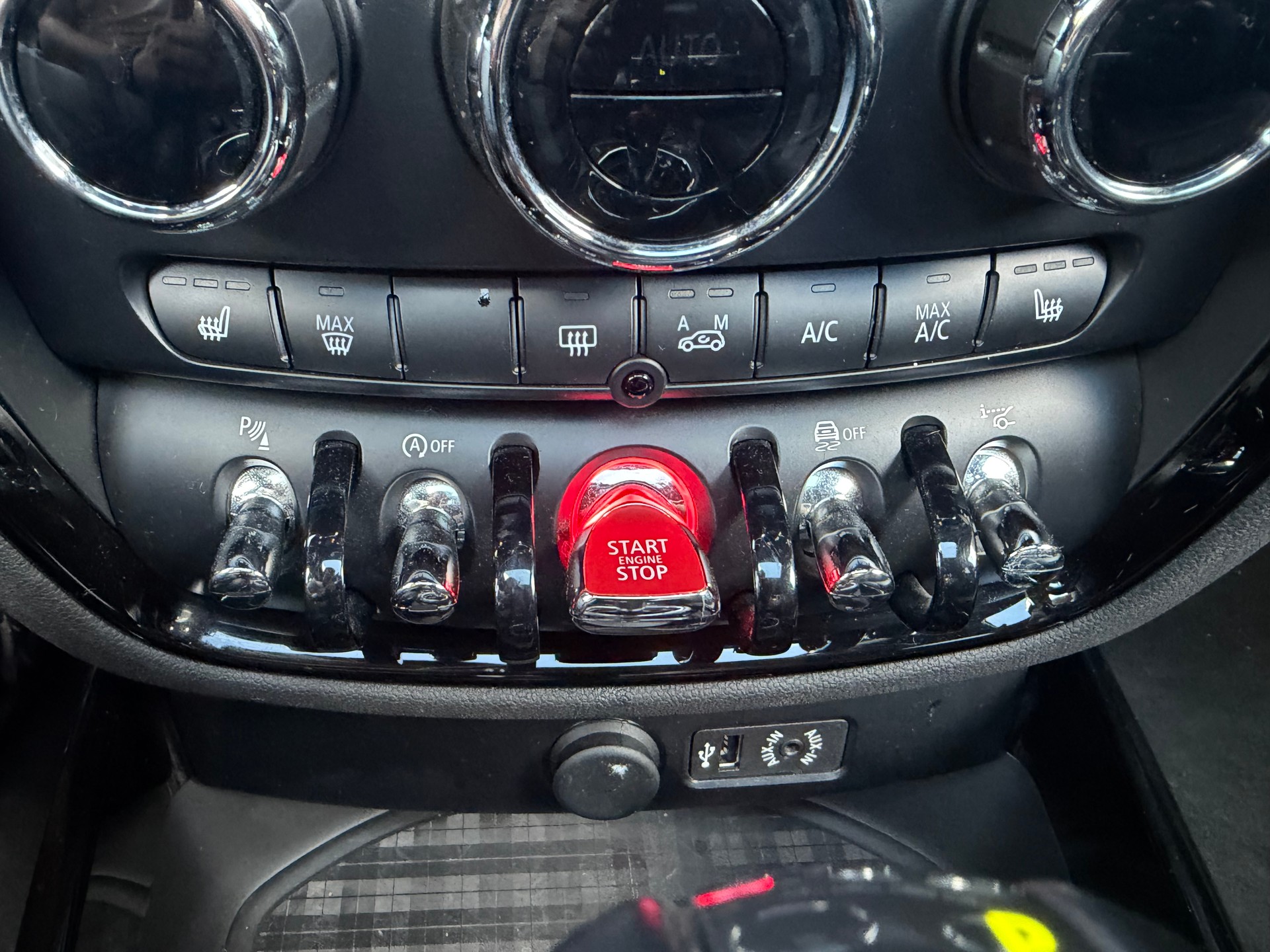 MINI Clubman Cooper S ALL4 Steptronic-image-19
