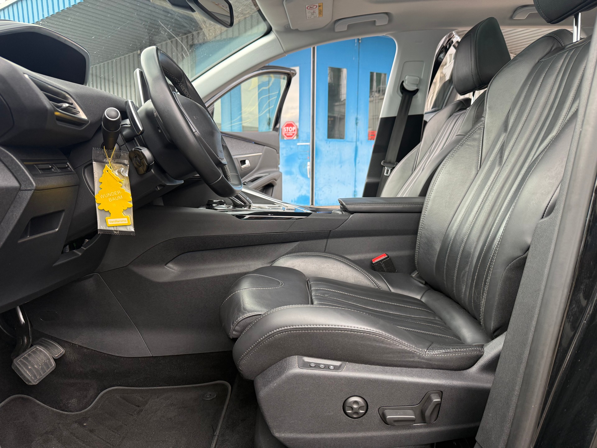 PEUGEOT 3008 1.6 THP Allure EAT-image-8