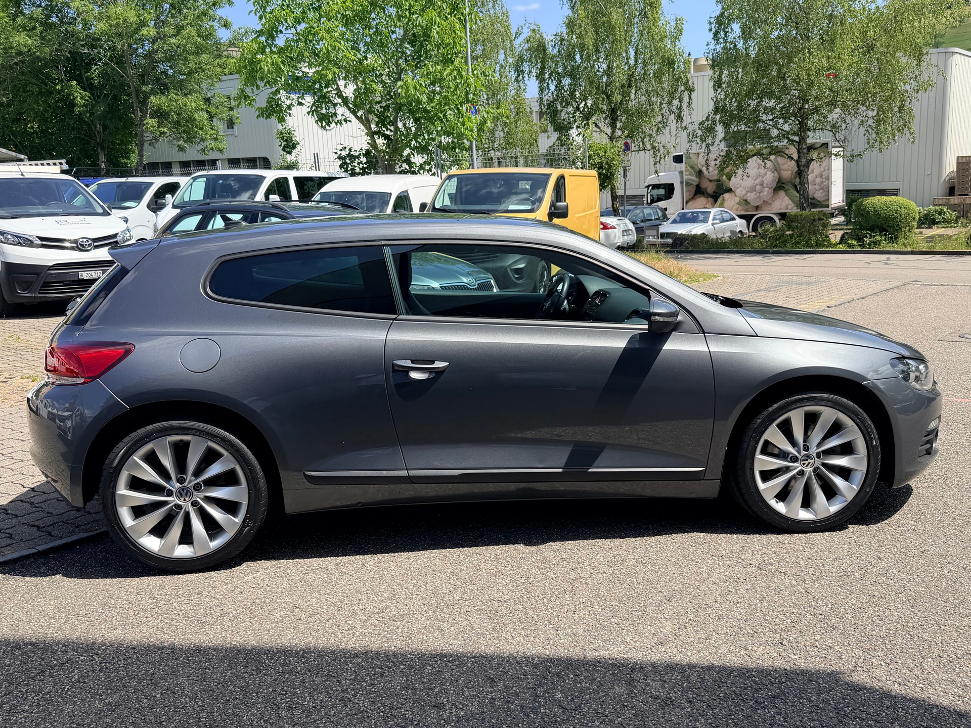 VW Scirocco 2.0 TSI Team DSG-image-1