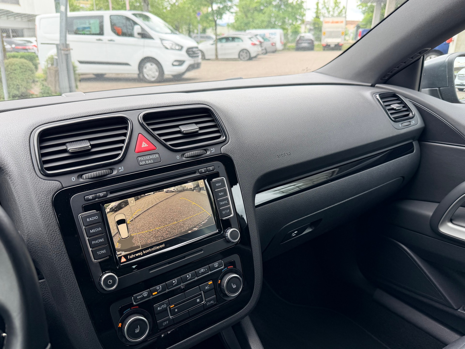 VW Scirocco 2.0 TSI Team DSG-image-21