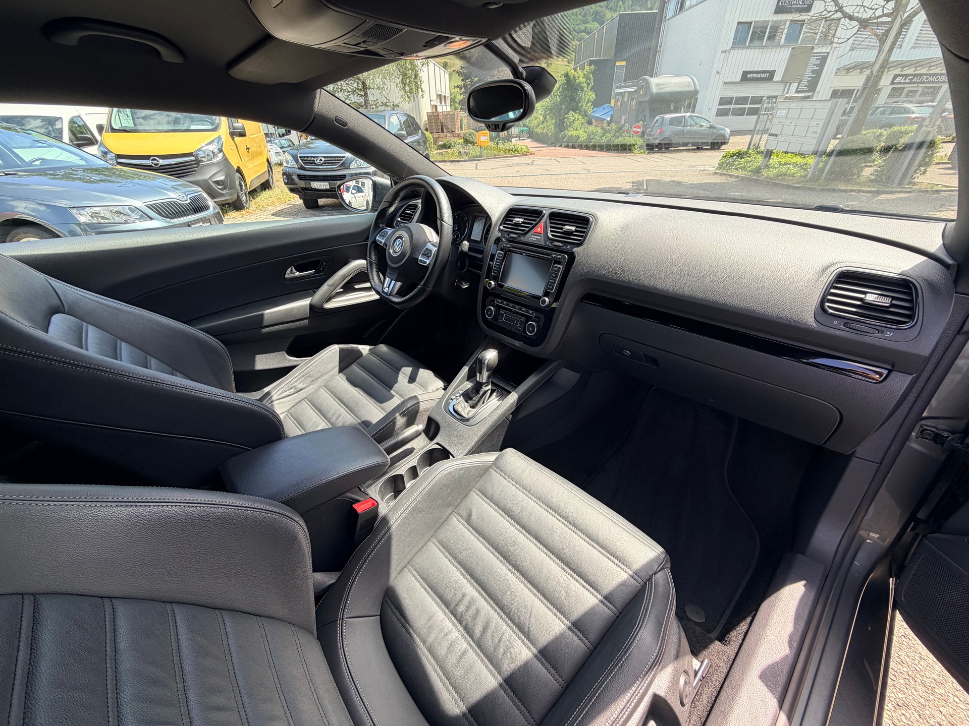 VW Scirocco 2.0 TSI Team DSG-image-9