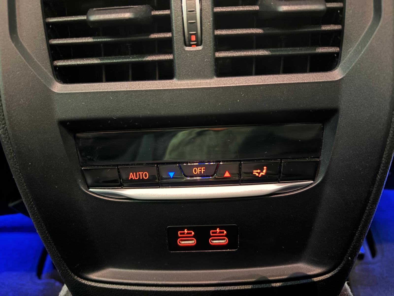 BMW 320i Steptronic M Sport-image-15