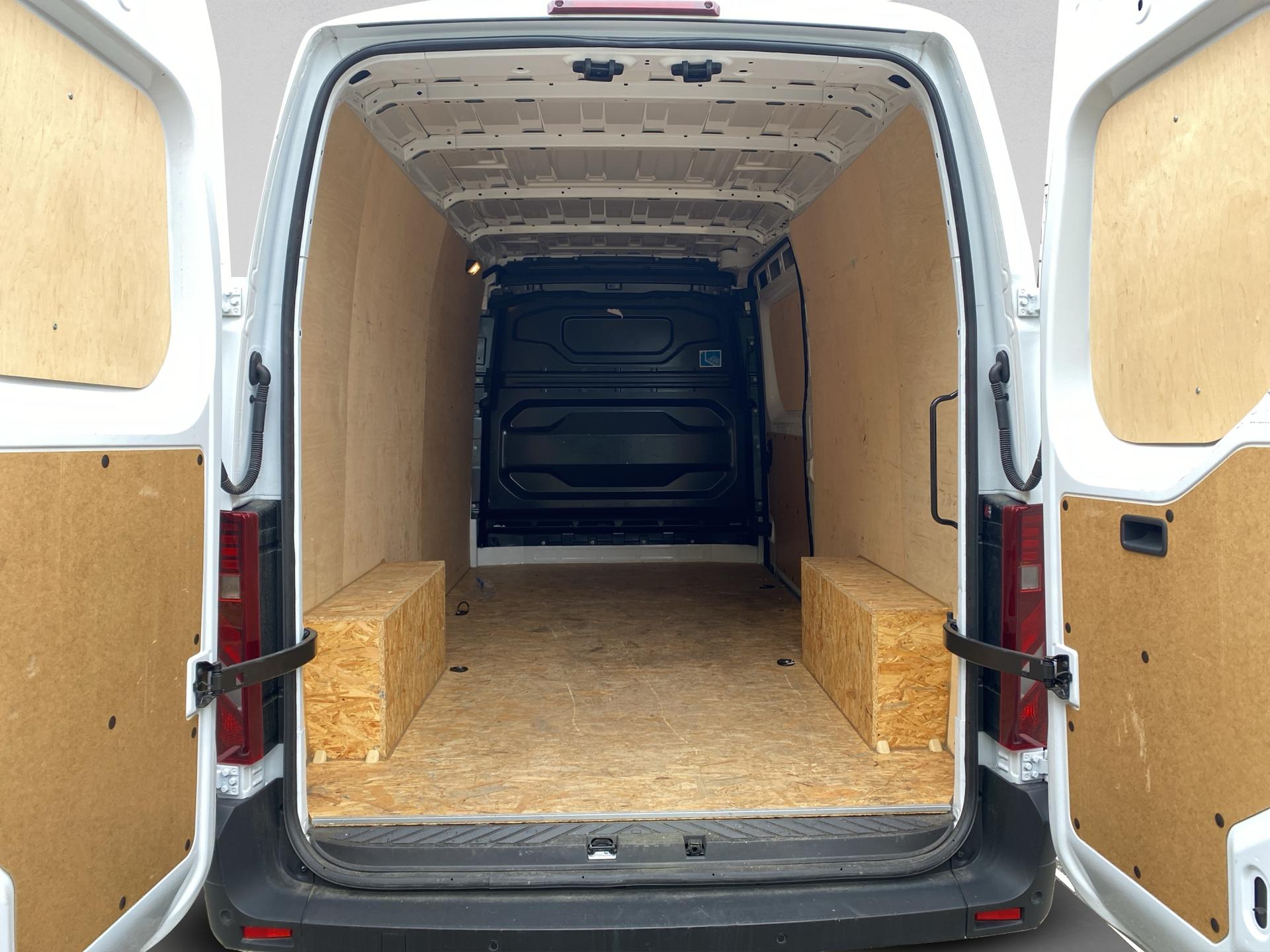RENAULT Master T35 2.0 Blue dCi 130 L3H2 Extra-image-13