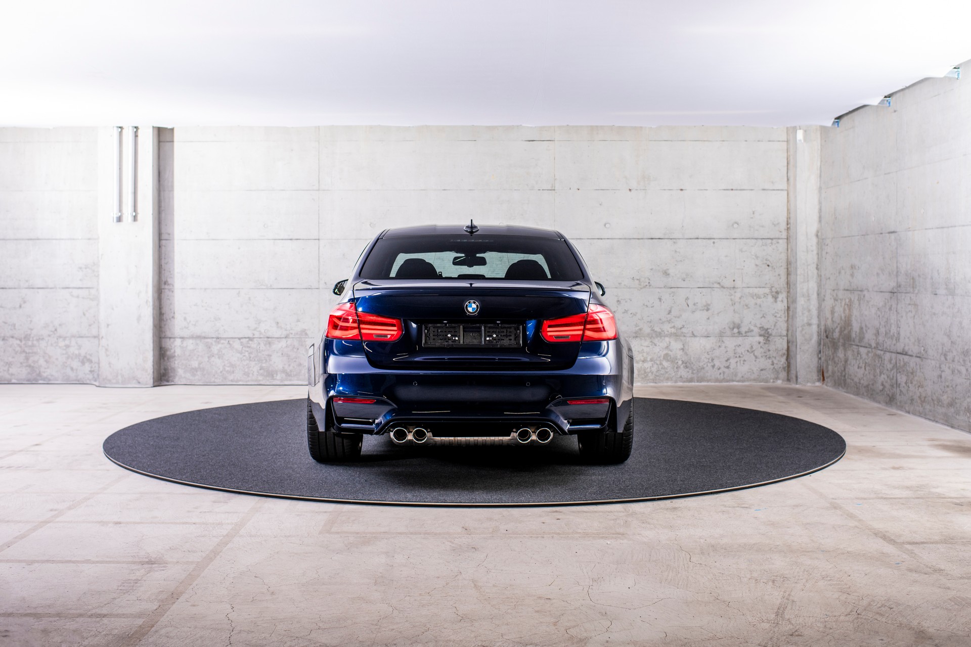 BMW M3-image-3