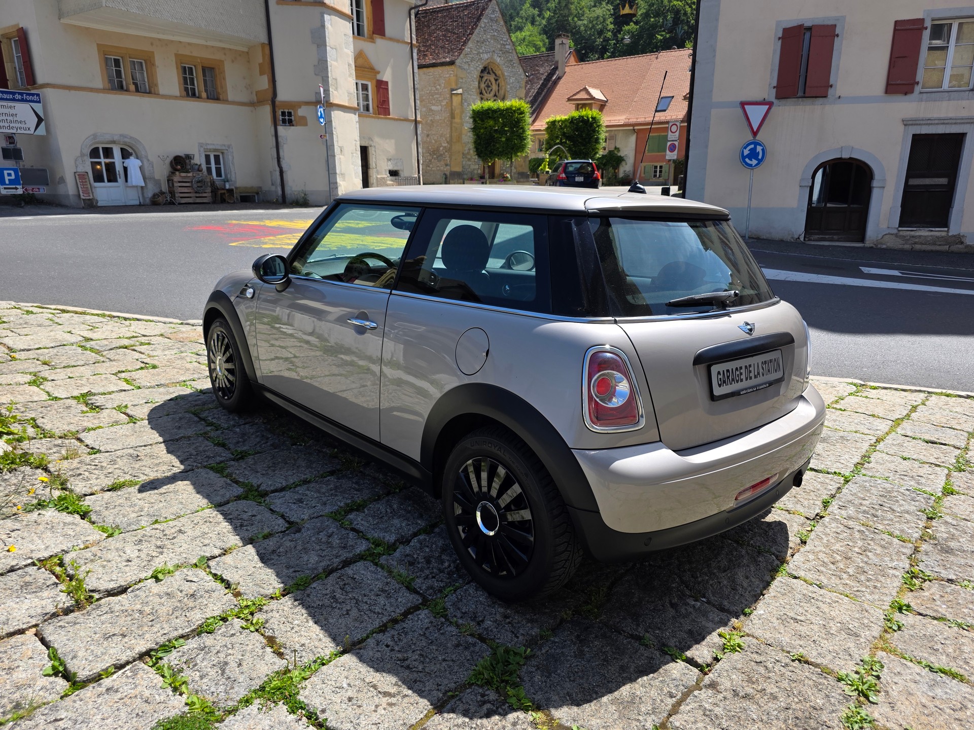 MINI One-image-5