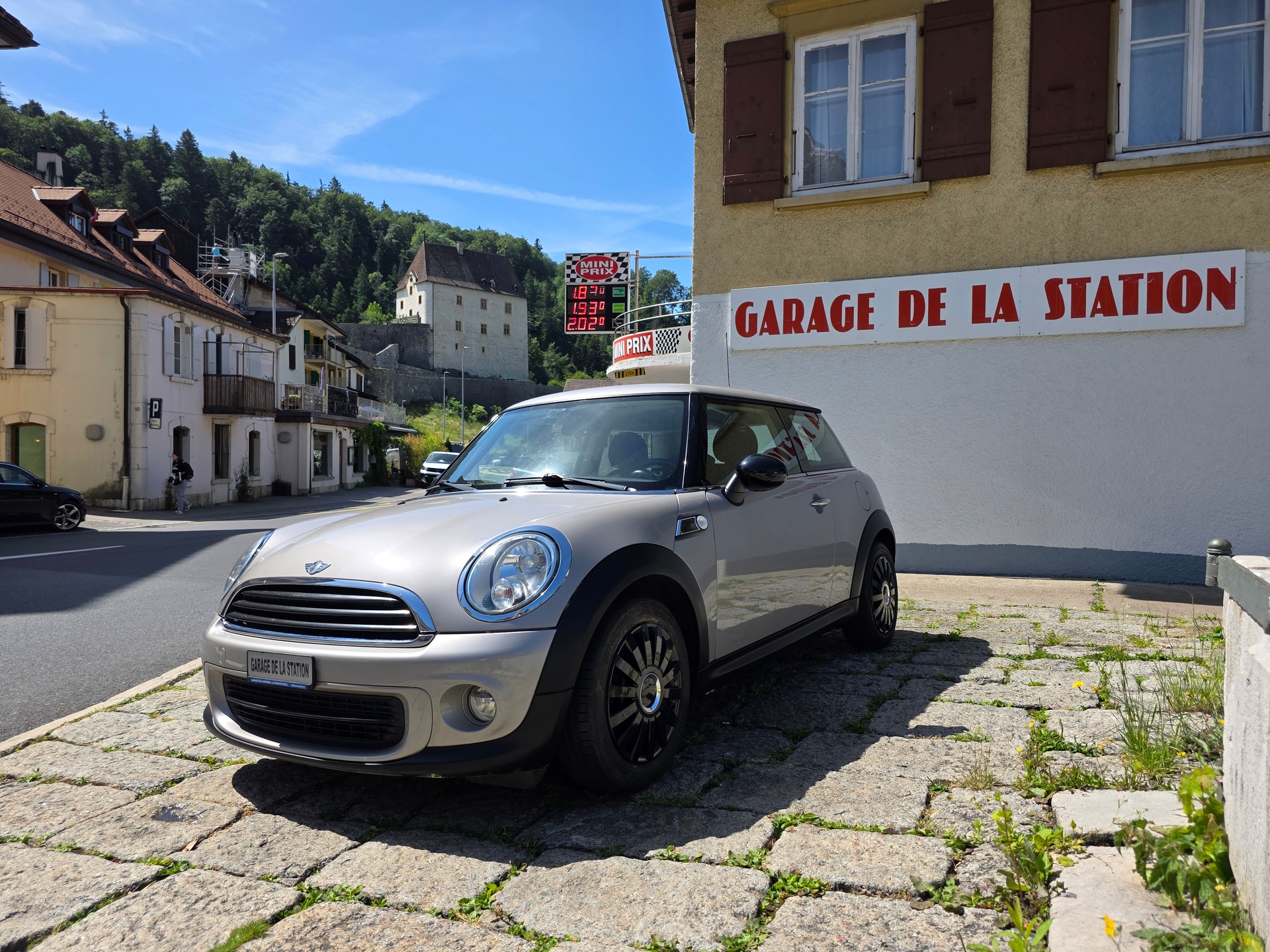 MINI One-image-0