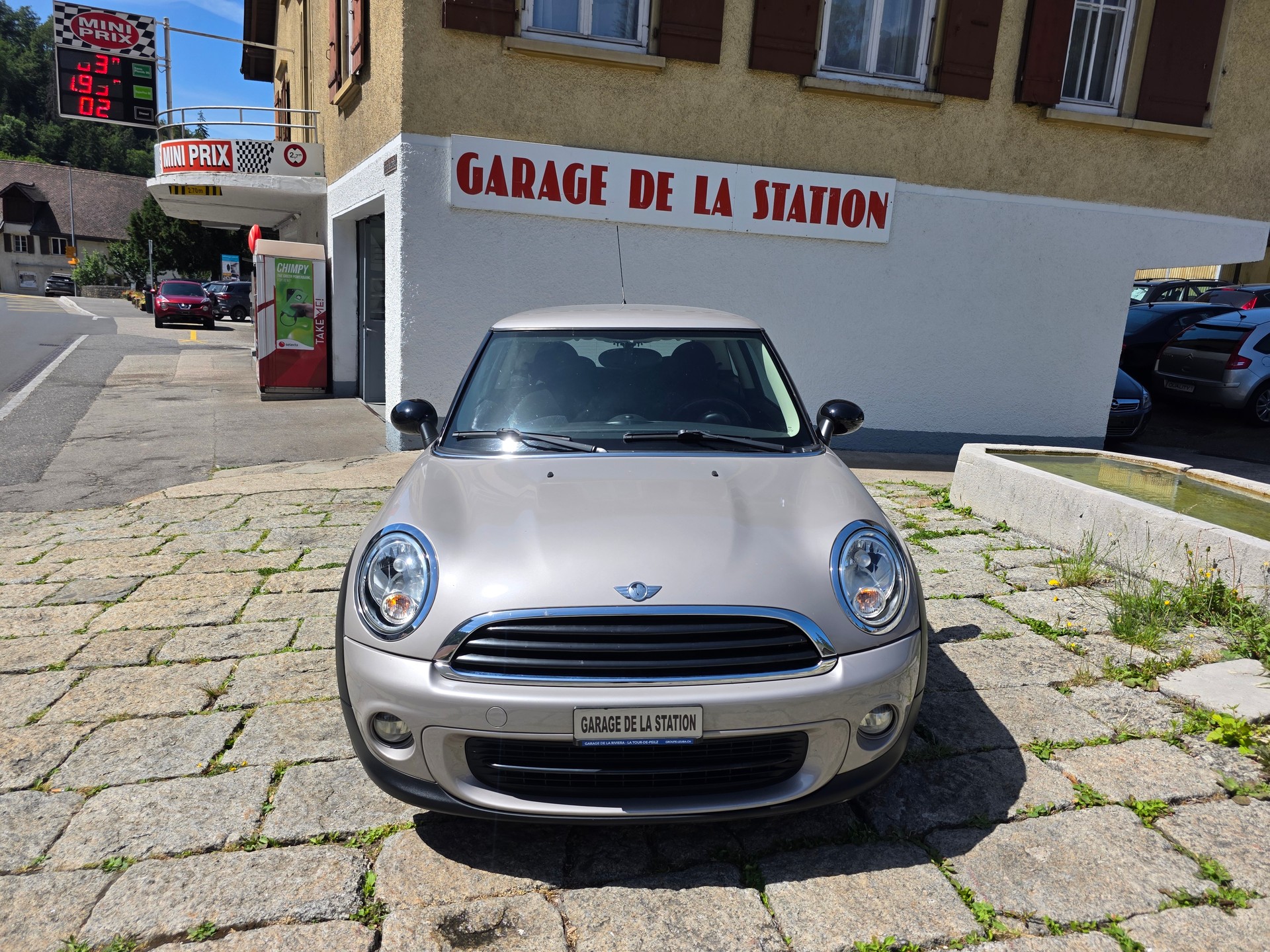 MINI One-image-1