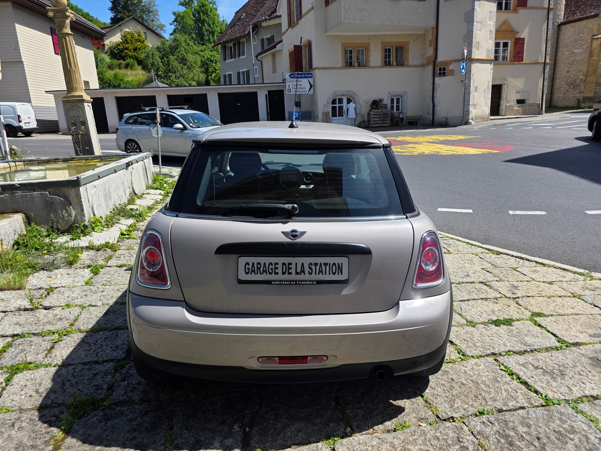 MINI One-image-4