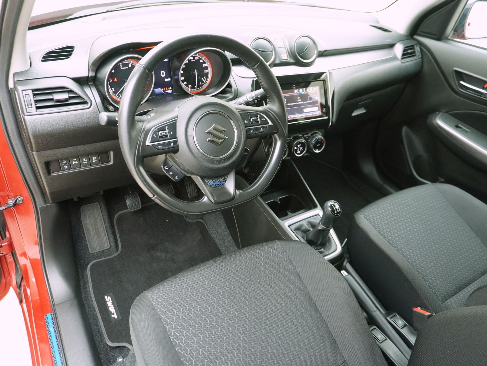 SUZUKI Swift 1.2 Piz Sulai Top Hybrid 4x4-image-9