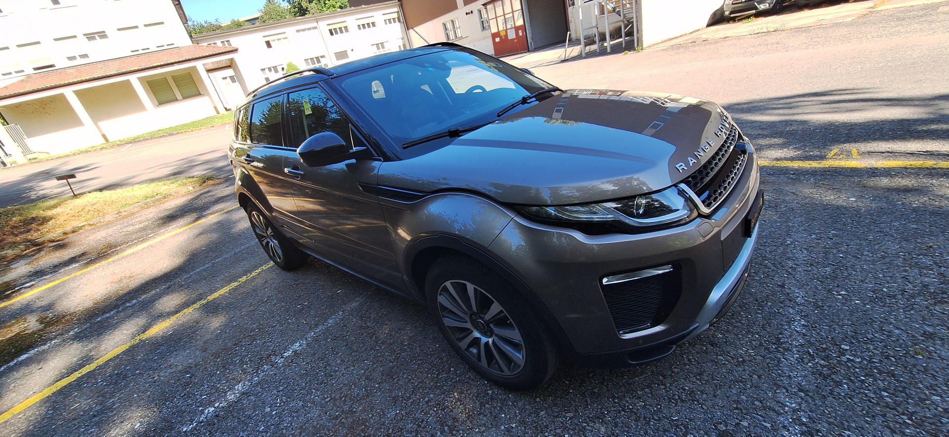 LAND ROVER Range Rover Evoque 2.0 Si4 SE Dynamic AT9-image-7