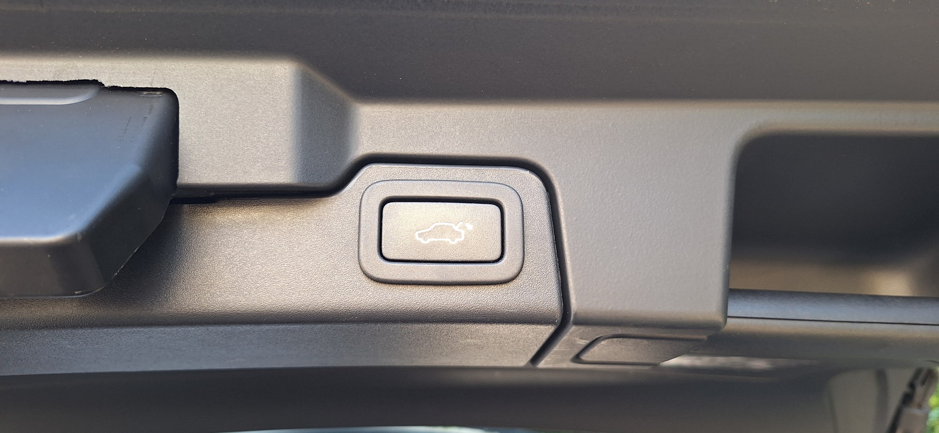 LAND ROVER Range Rover Evoque 2.0 Si4 SE Dynamic AT9-image-12