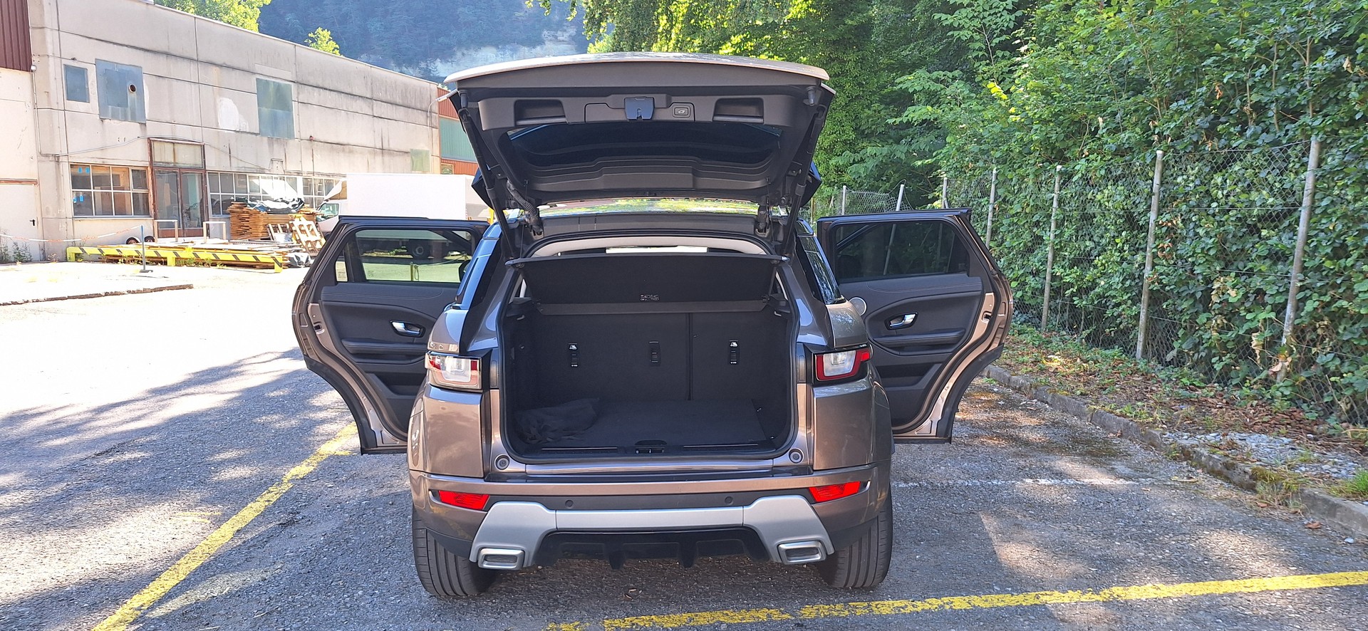 LAND ROVER Range Rover Evoque 2.0 Si4 SE Dynamic AT9-image-21