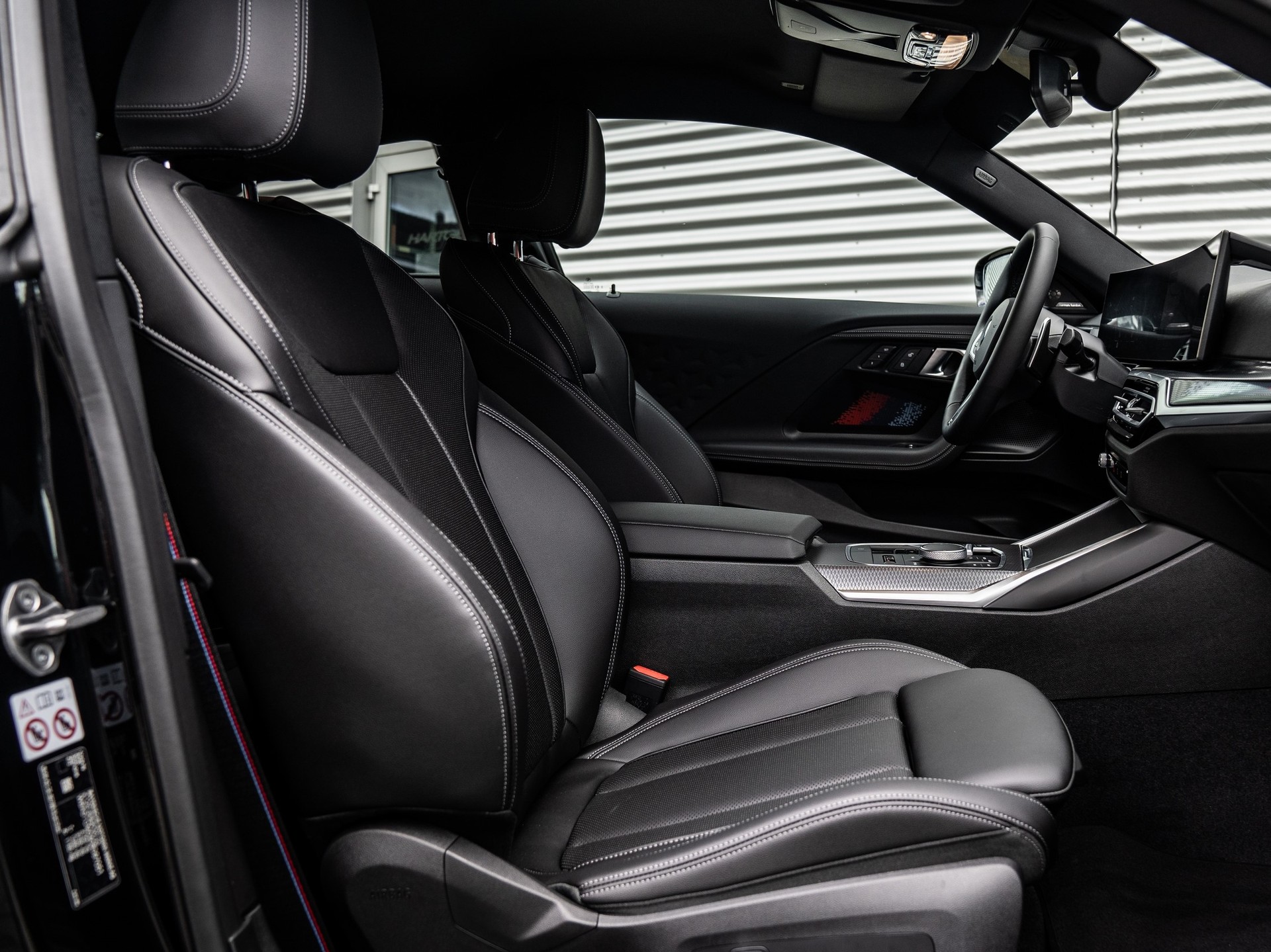 BMW M240i xDrive M Sport Pro Steptronic-image-10