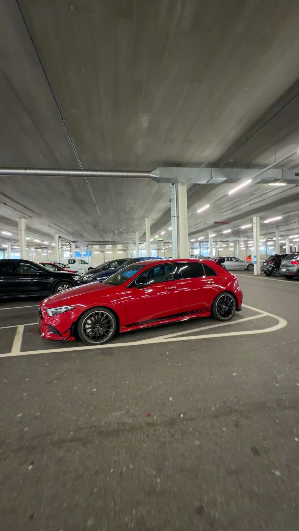 MERCEDES-BENZ A 35 AMG 4matic-image-0