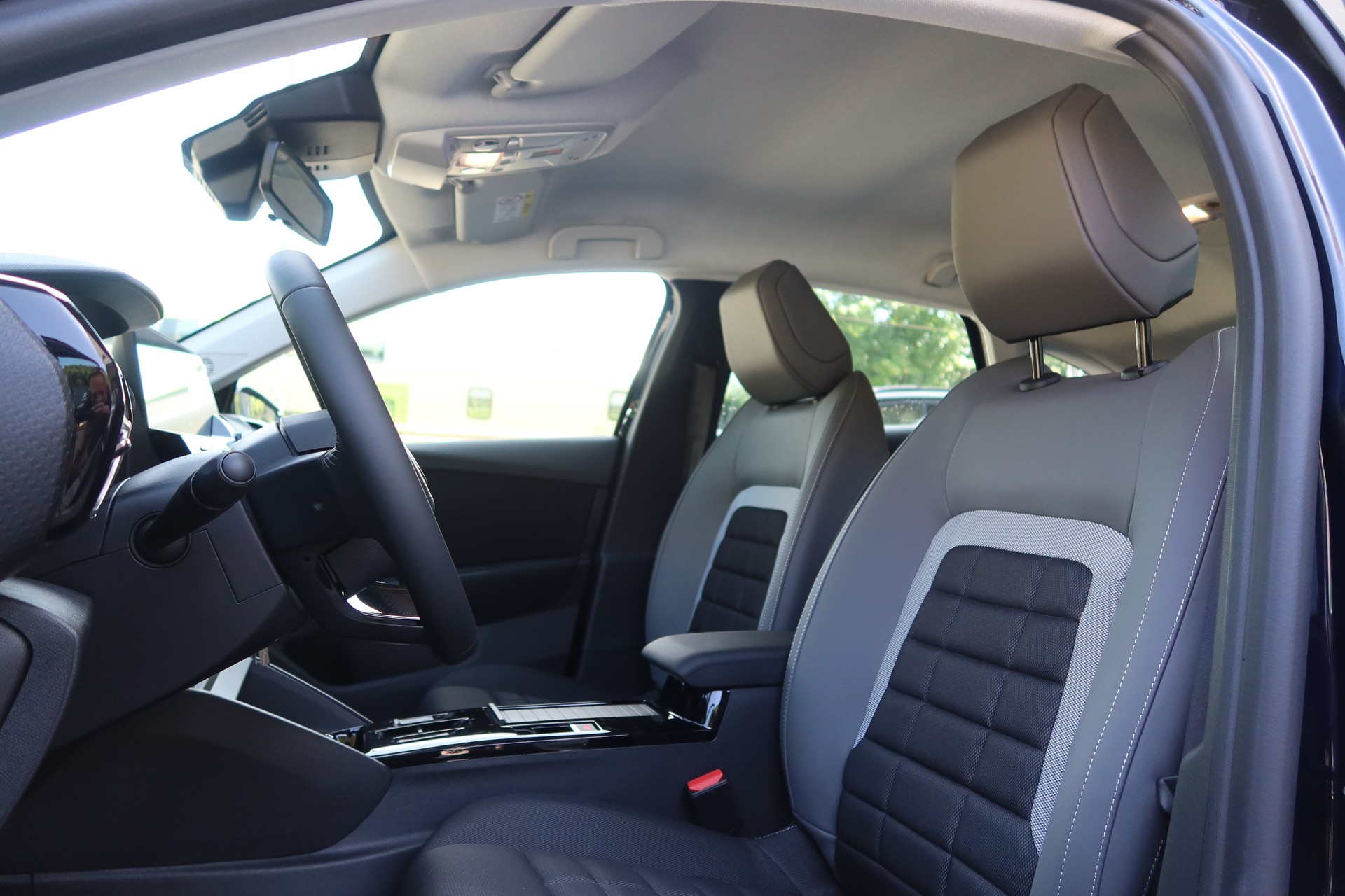 CITROEN C4 Electric 54 kWh Plus-image-7