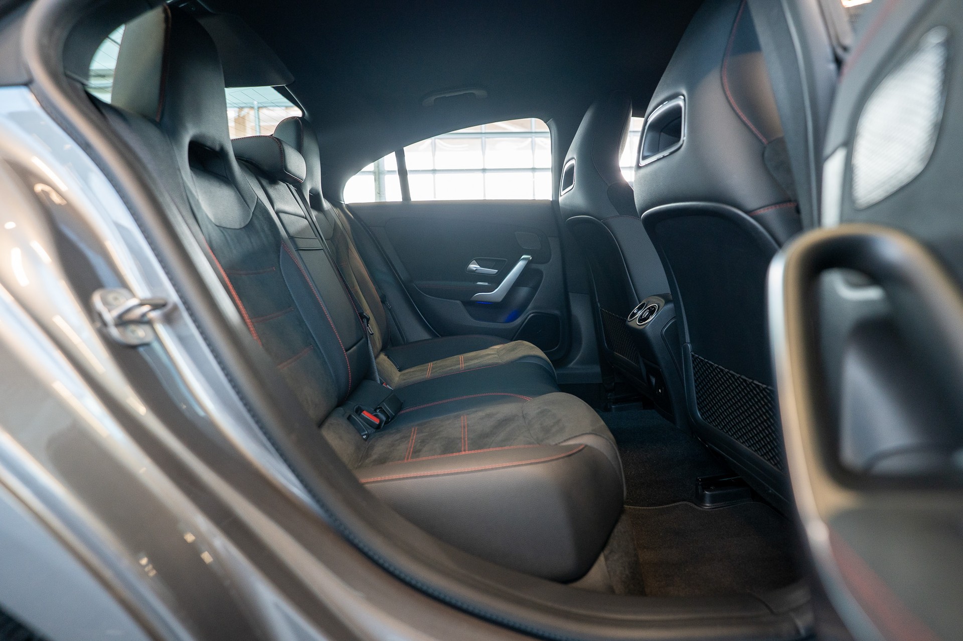 MERCEDES-BENZ CLA 200 AMG Line / Facelift / Rückfahrkamera / Ambientebeleuchtung-image-14