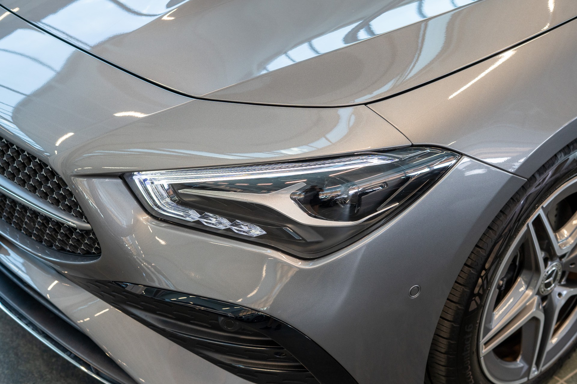 MERCEDES-BENZ CLA 200 AMG Line / Facelift / Rückfahrkamera / Ambientebeleuchtung-image-17
