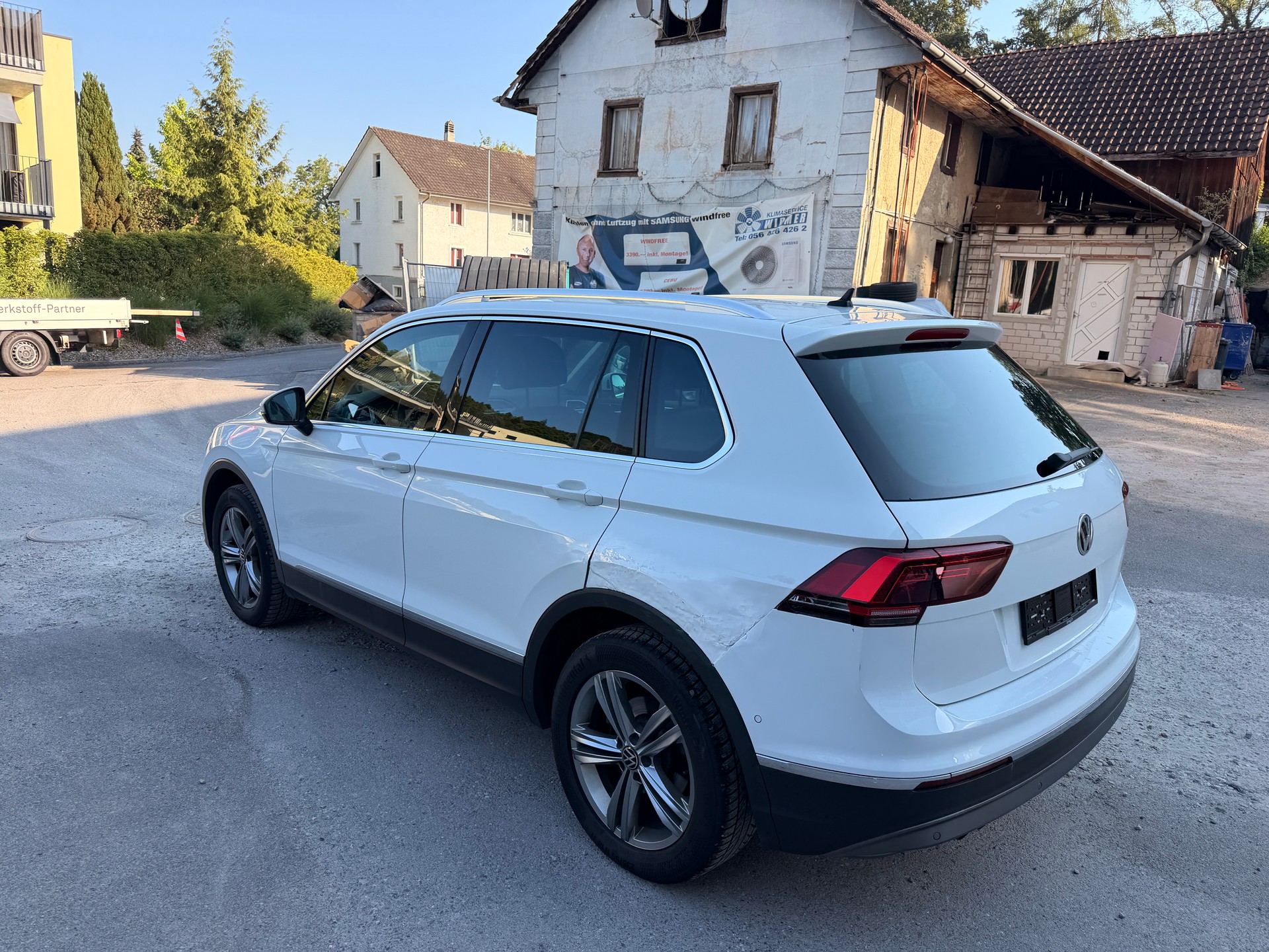 VW Tiguan 2.0TSI Highline 4Motion DSG-image-2