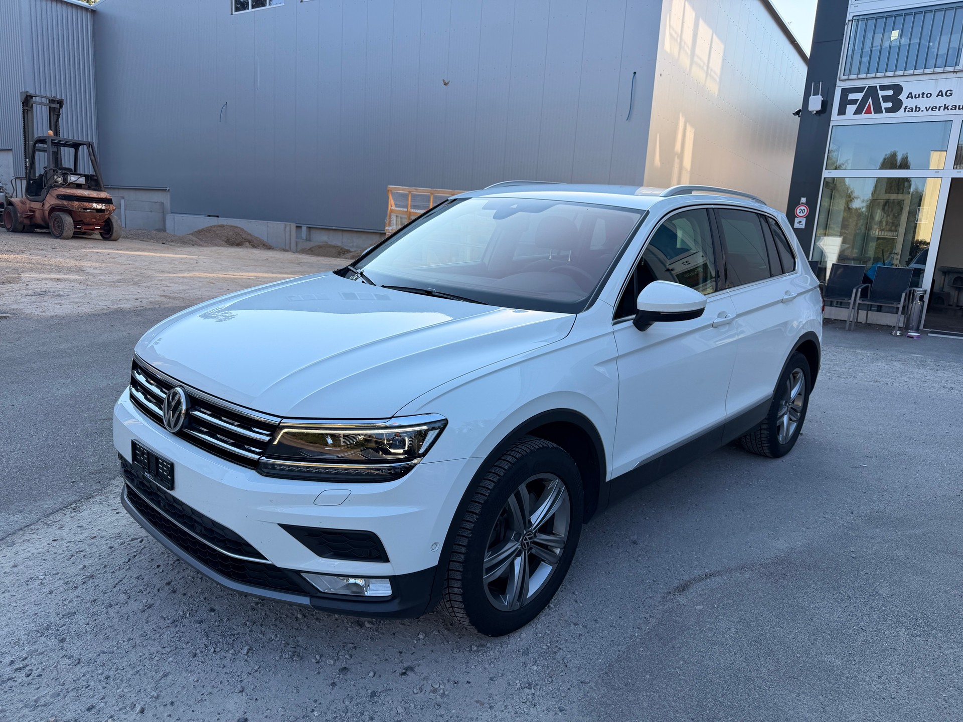 VW Tiguan 2.0TSI Highline 4Motion DSG-image-1