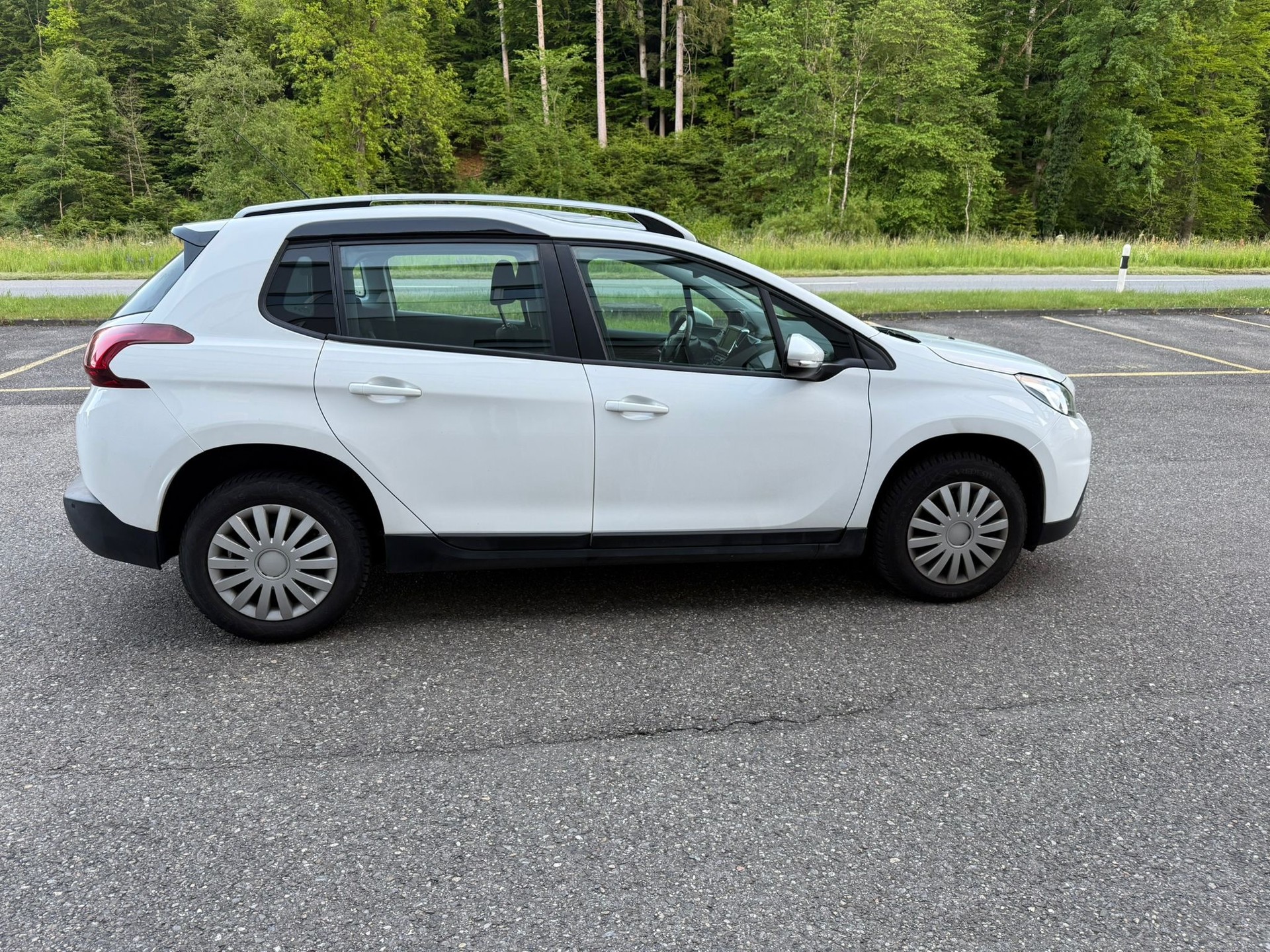 PEUGEOT 2008. 1.2 PureTech 110 Style S/S-image-2