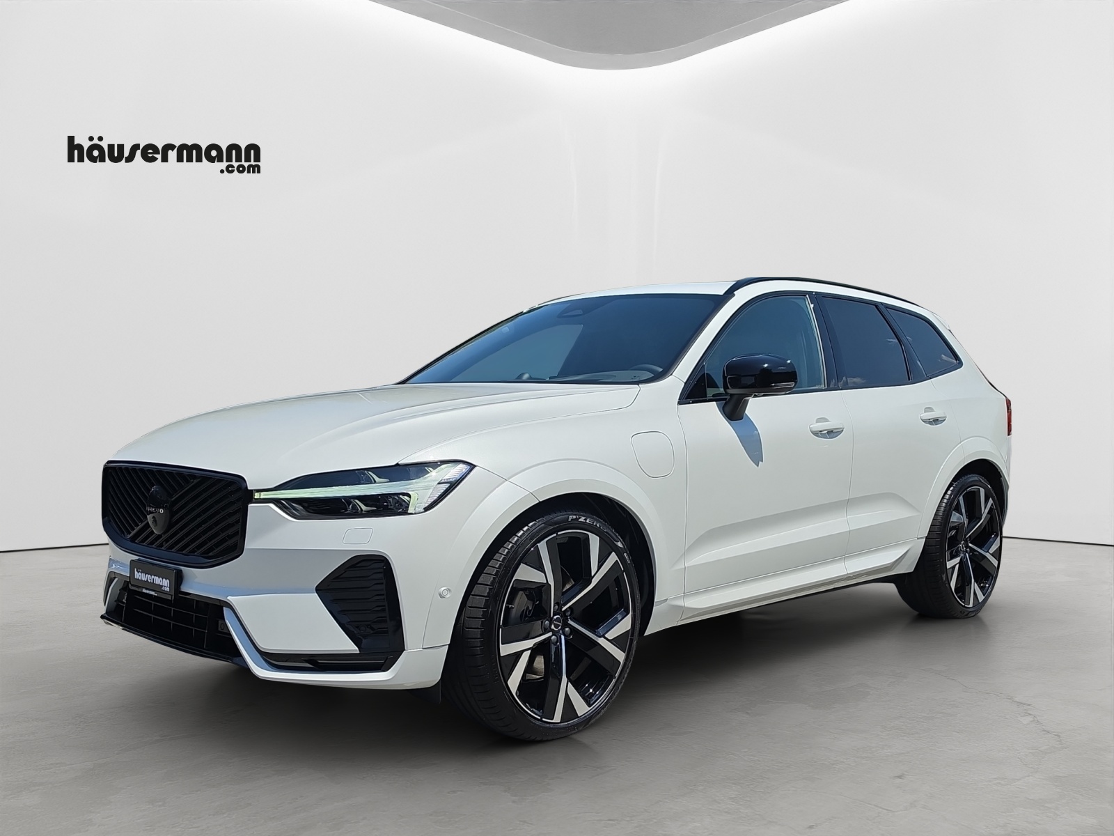 VOLVO XC60 2.0 T8 TE Black Edition eAWD-image-0