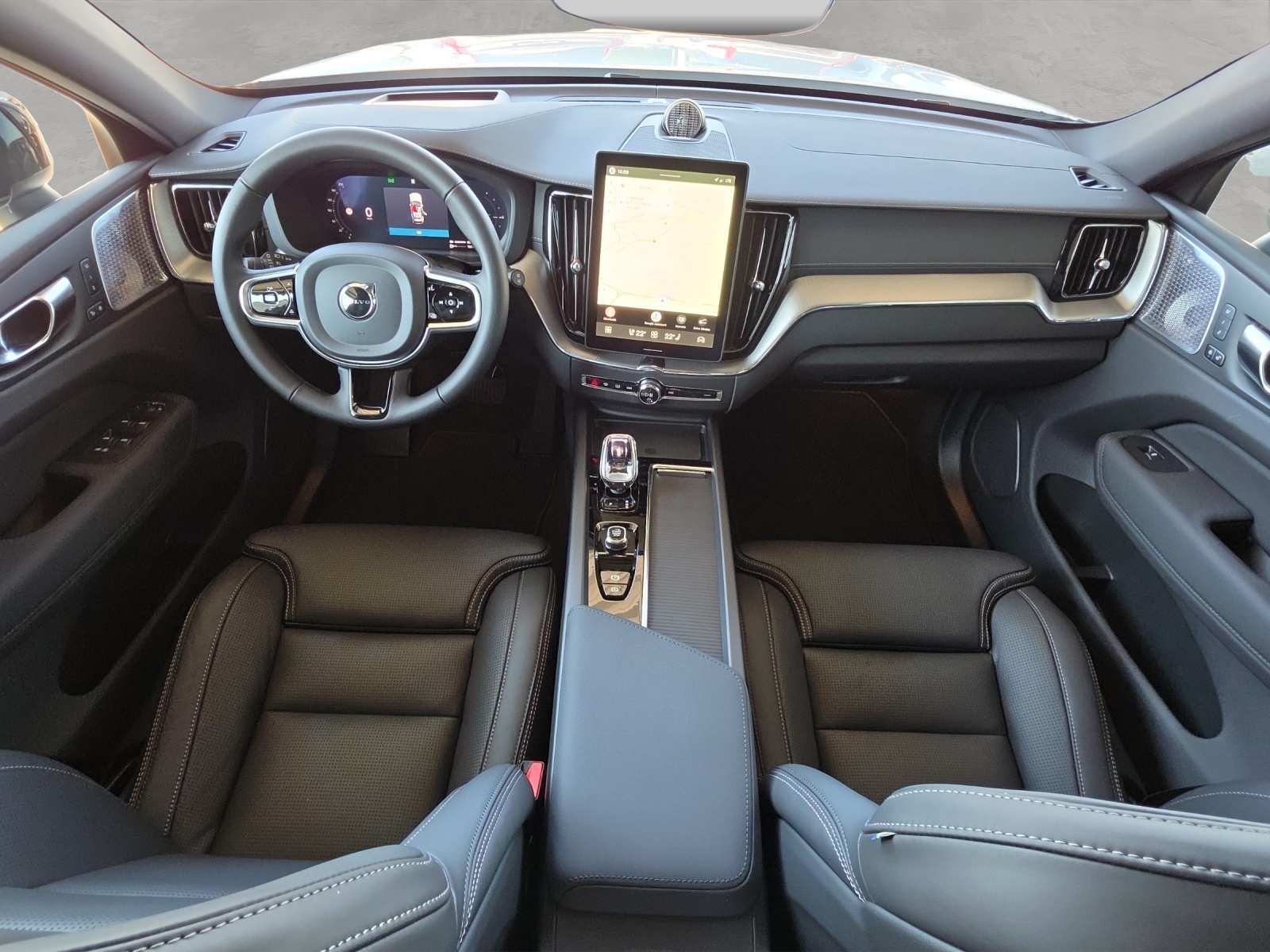VOLVO XC60 2.0 T8 TE Black Edition eAWD-image-10