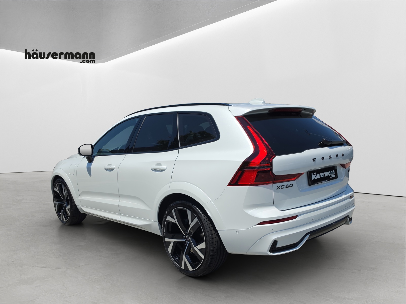 VOLVO XC60 2.0 T8 TE Black Edition eAWD-image-3