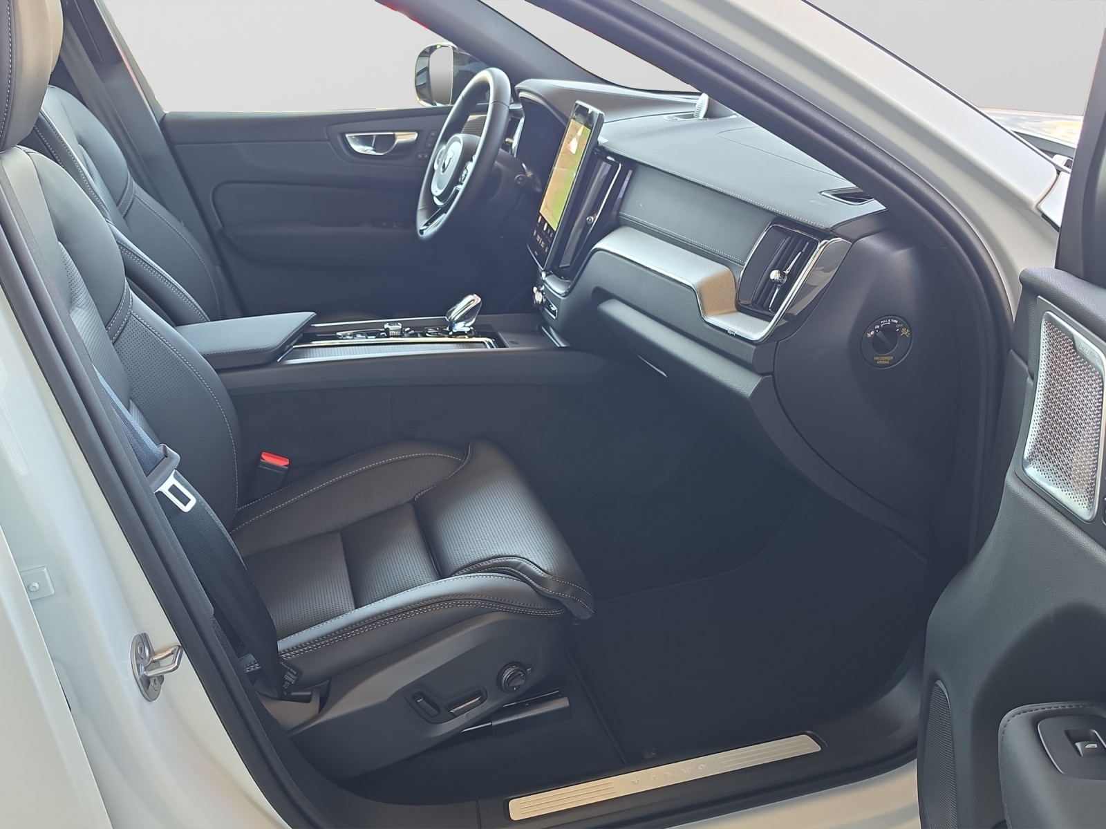 VOLVO XC60 2.0 T8 TE Black Edition eAWD-image-8