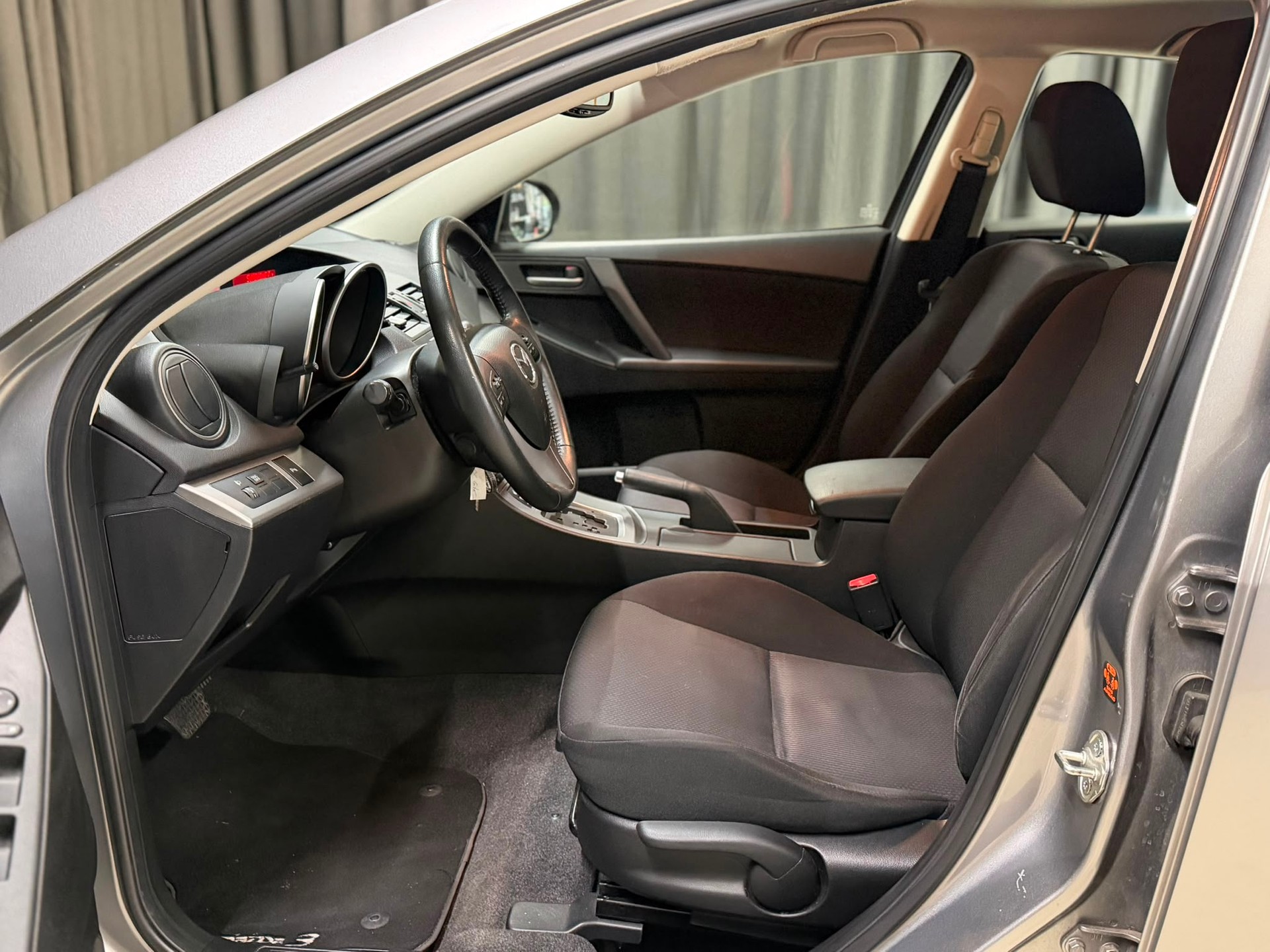 MAZDA 3 2.0 16V Exclusive Activematic-image-6