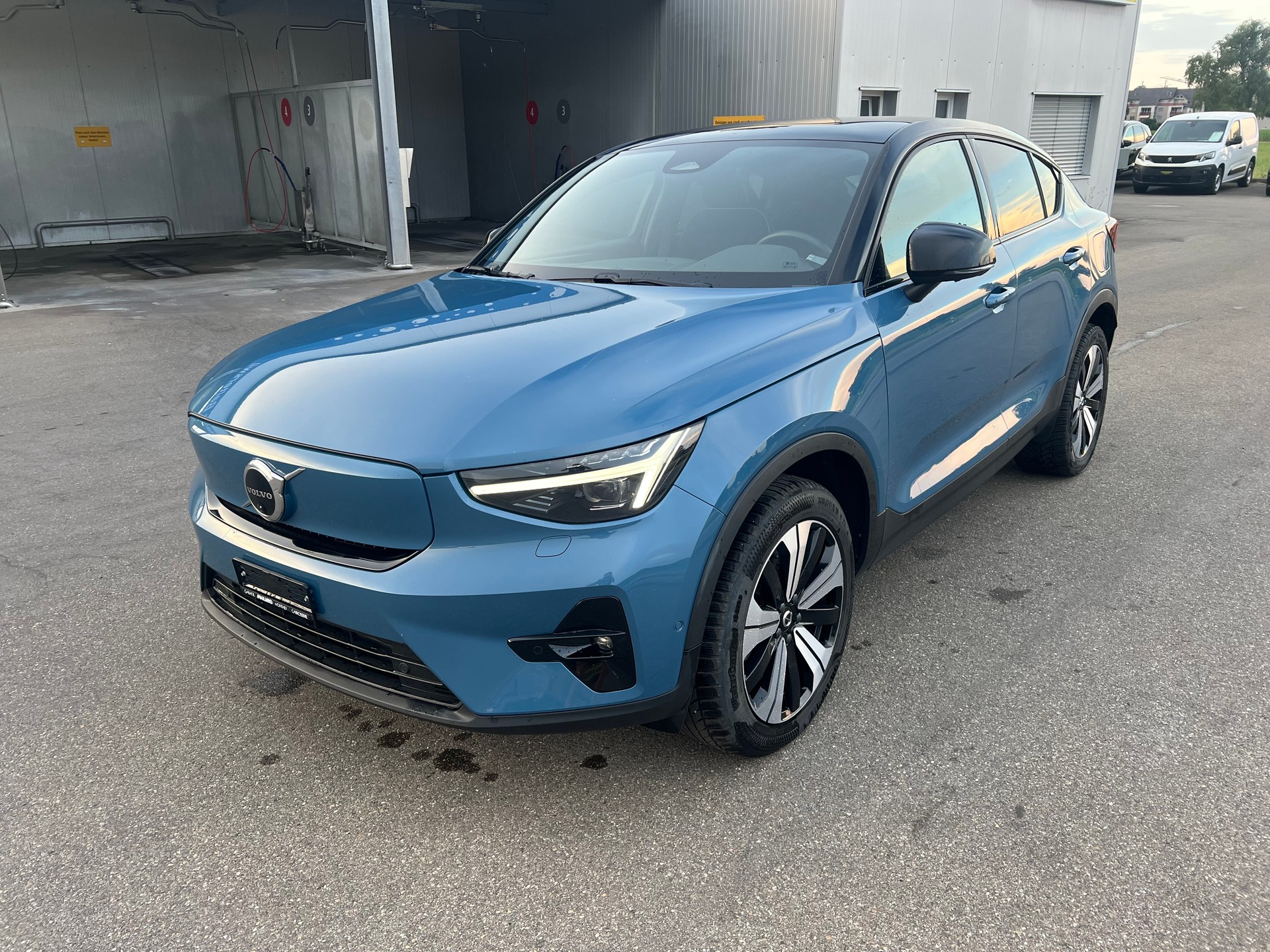 VOLVO C40 Recharge P8 Twin AWD Pure Electric Ultimate-image-0