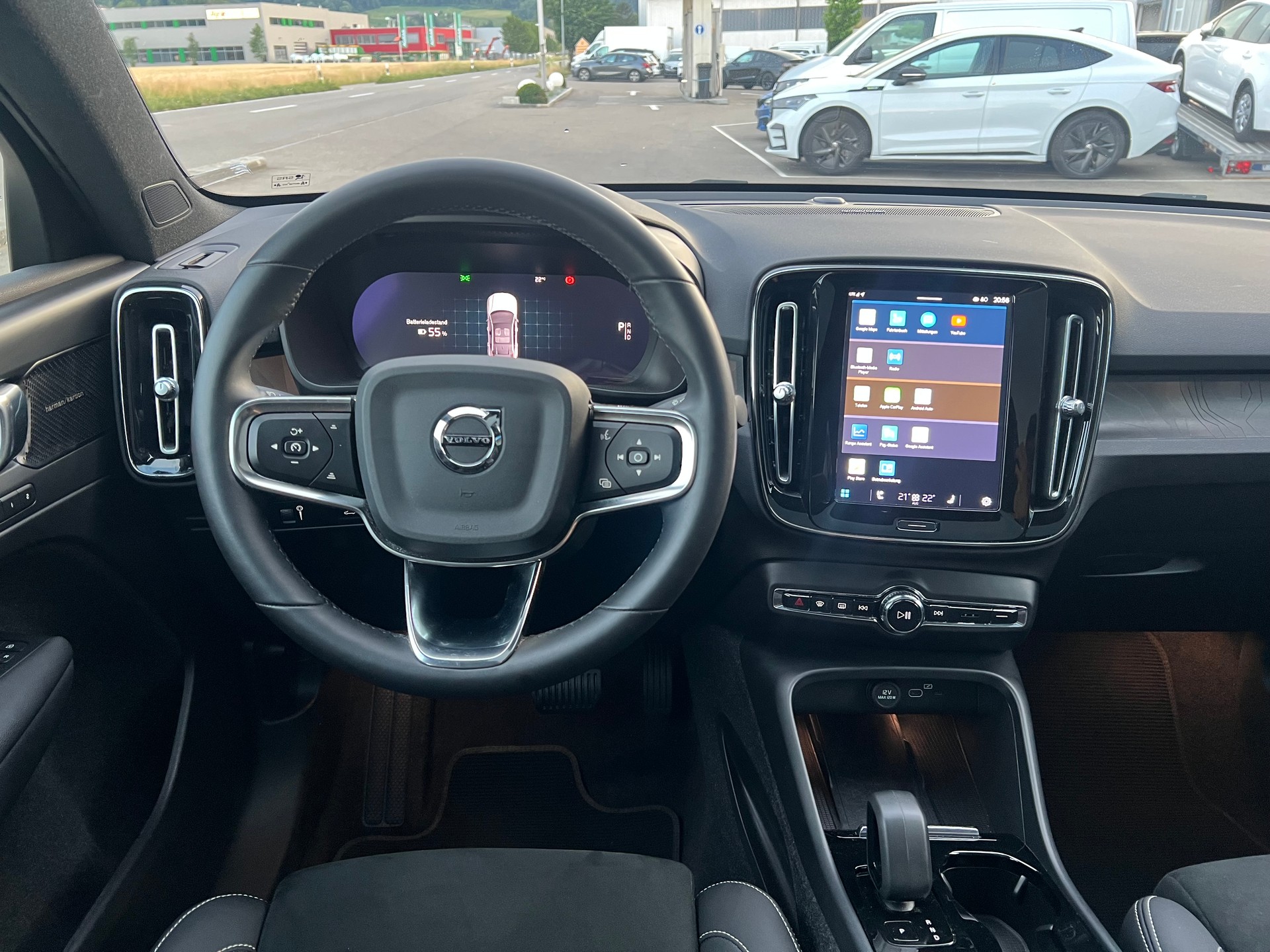 VOLVO C40 Recharge P8 Twin AWD Pure Electric Ultimate-image-9