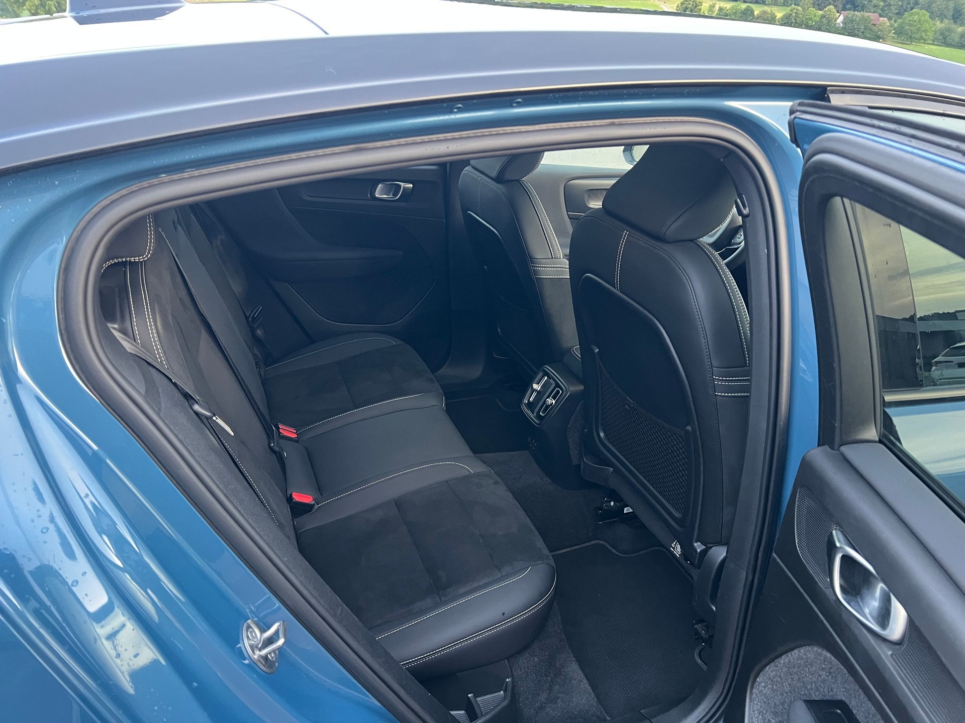VOLVO C40 Recharge P8 Twin AWD Pure Electric Ultimate-image-7