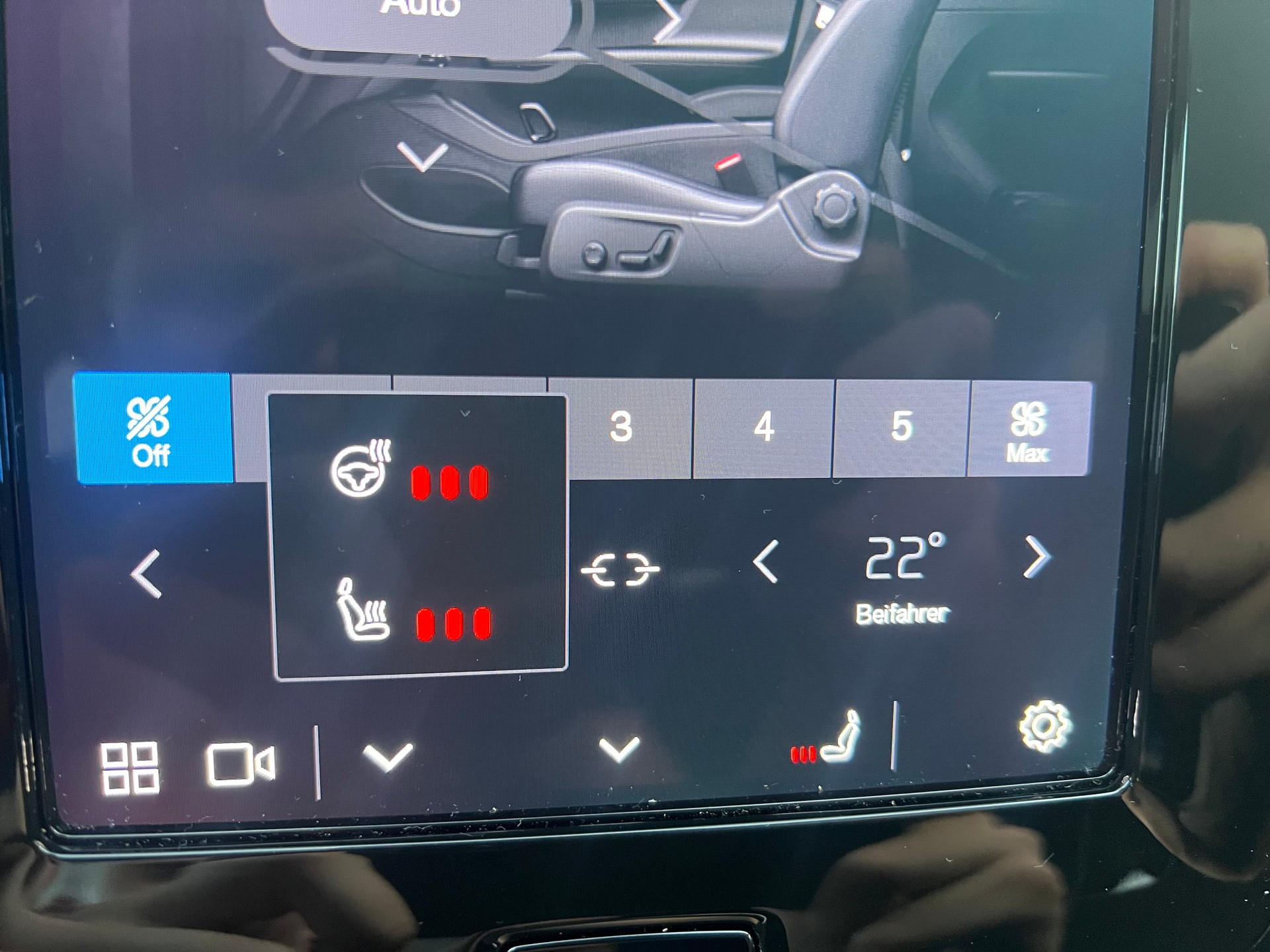 VOLVO C40 Recharge P8 Twin AWD Pure Electric Ultimate-image-11