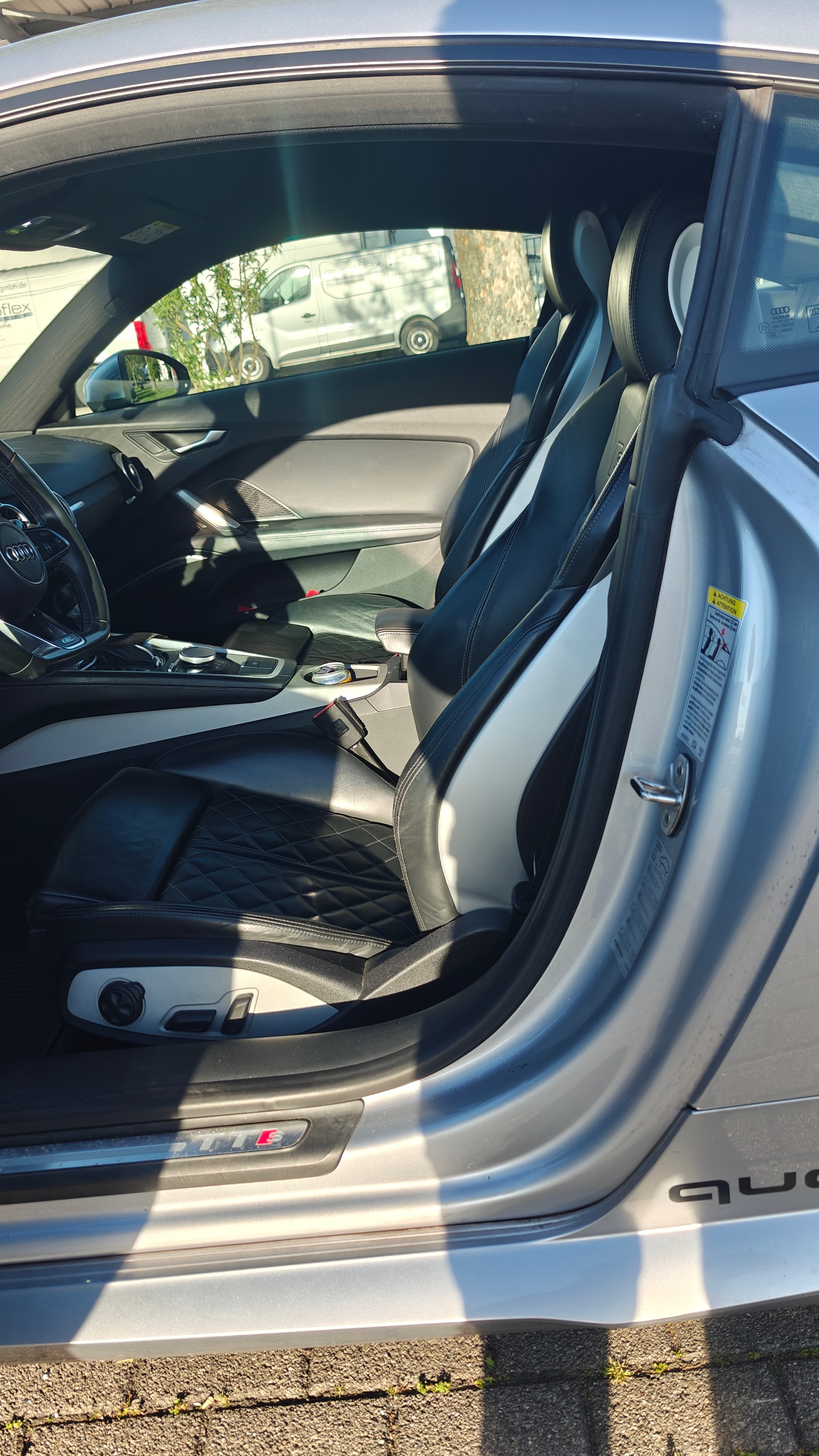 AUDI 2.0 TFSI quattro S-Tronic-image-3